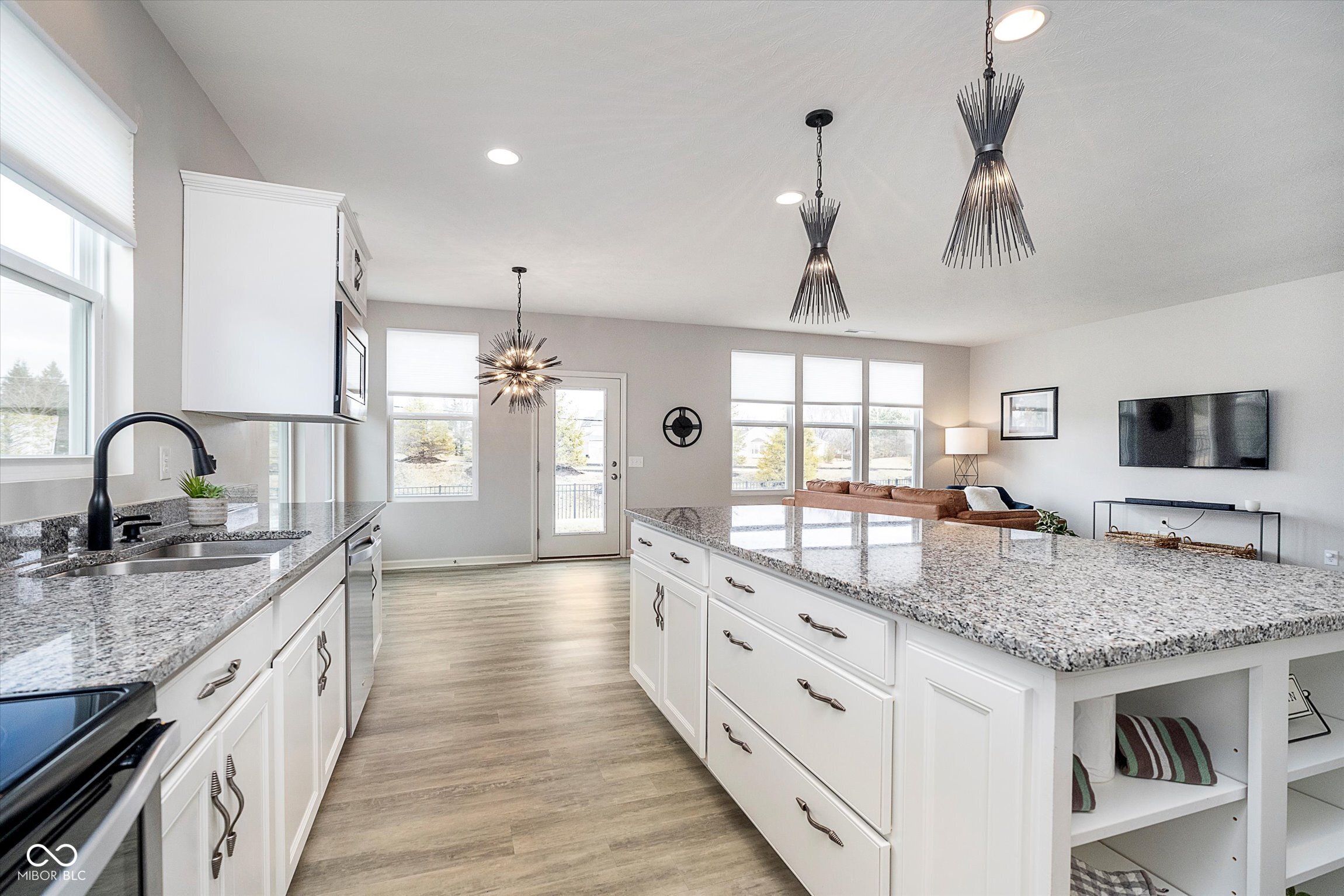 568 Harstad Boulevard