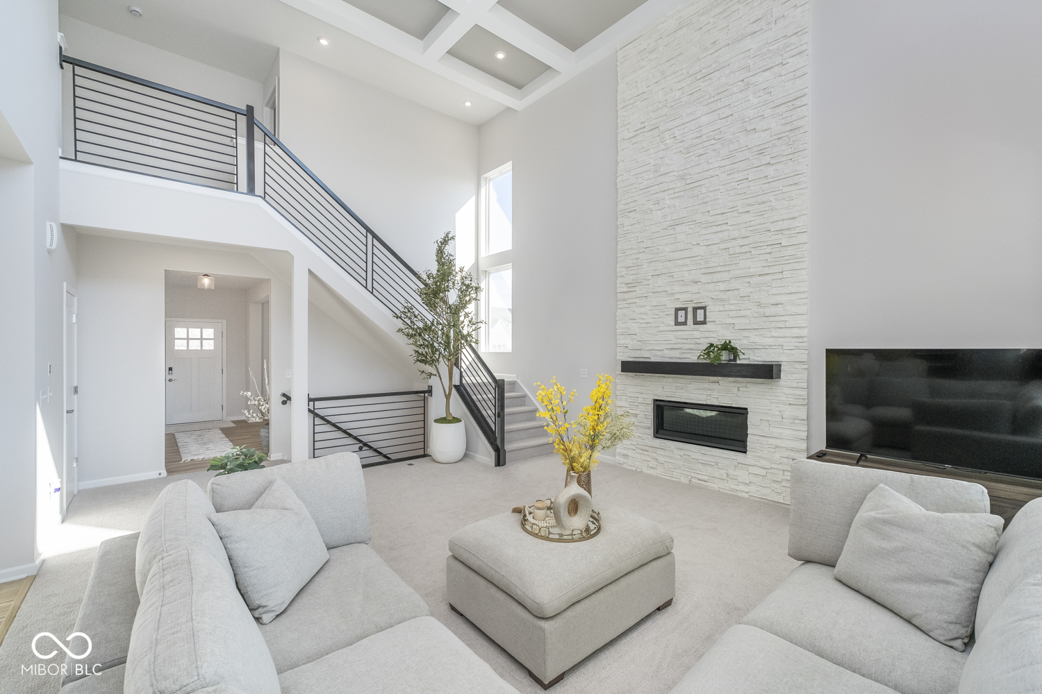 6609 N Dogwood Drive