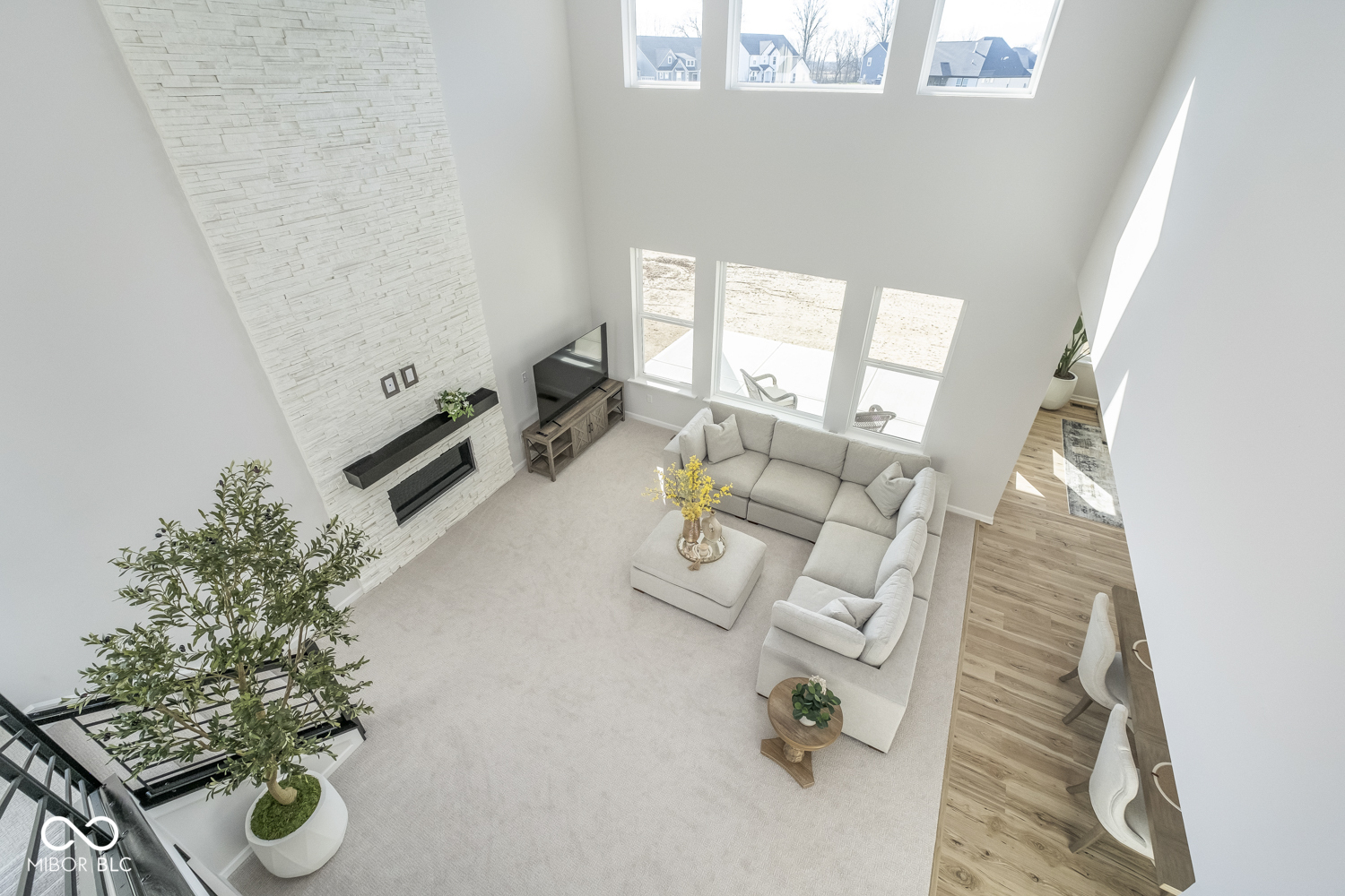 6609 N Dogwood Drive