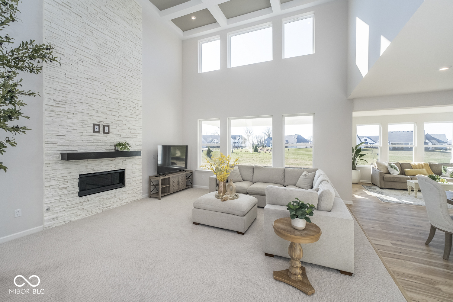 6609 N Dogwood Drive