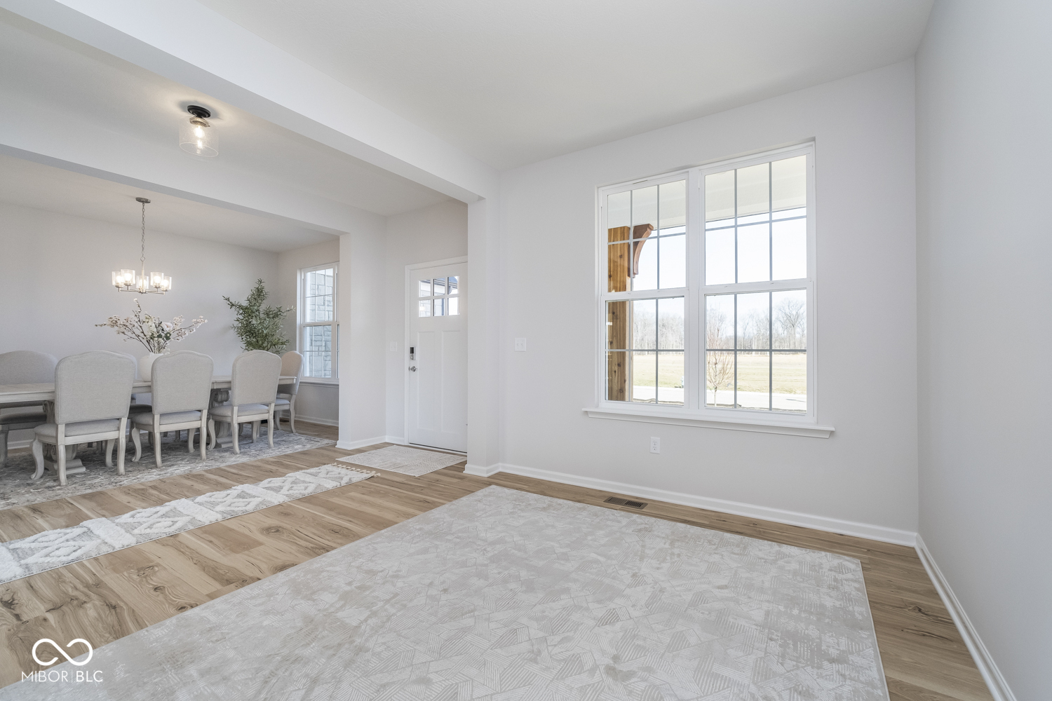 6609 N Dogwood Drive