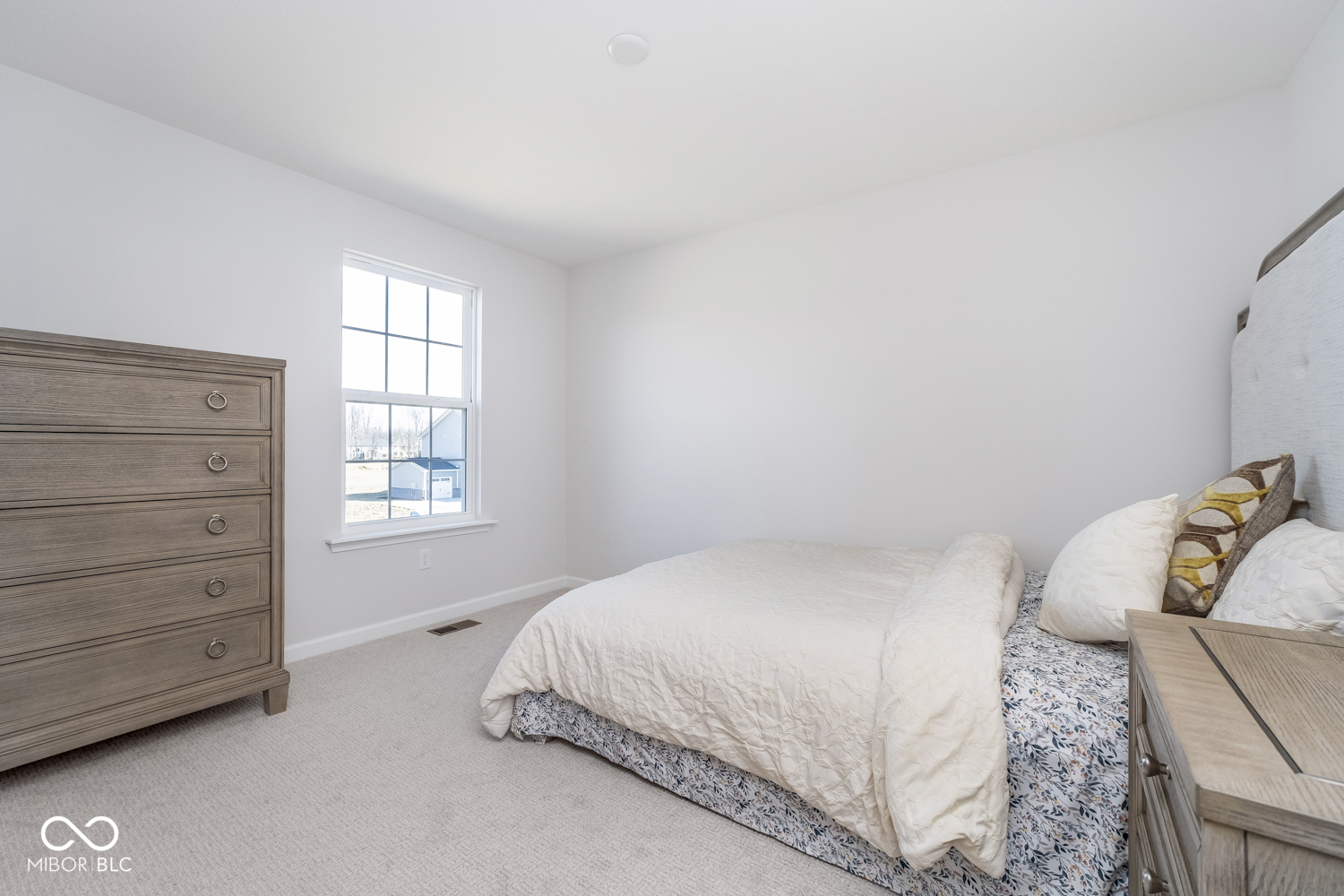 6609 N Dogwood Drive