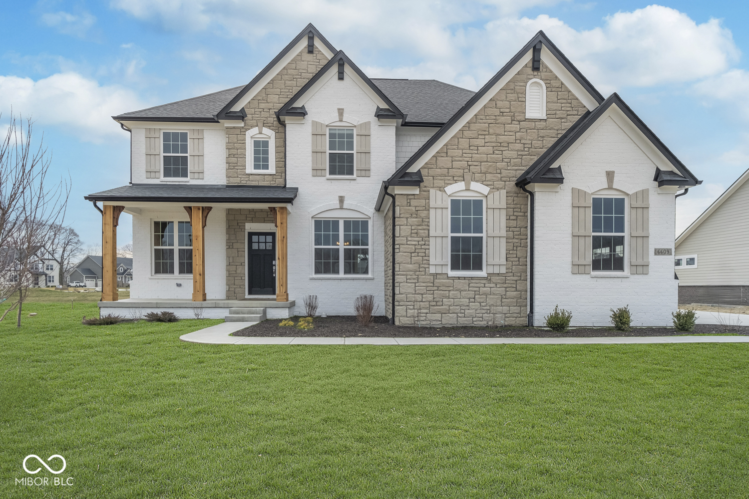 6609 N Dogwood Drive