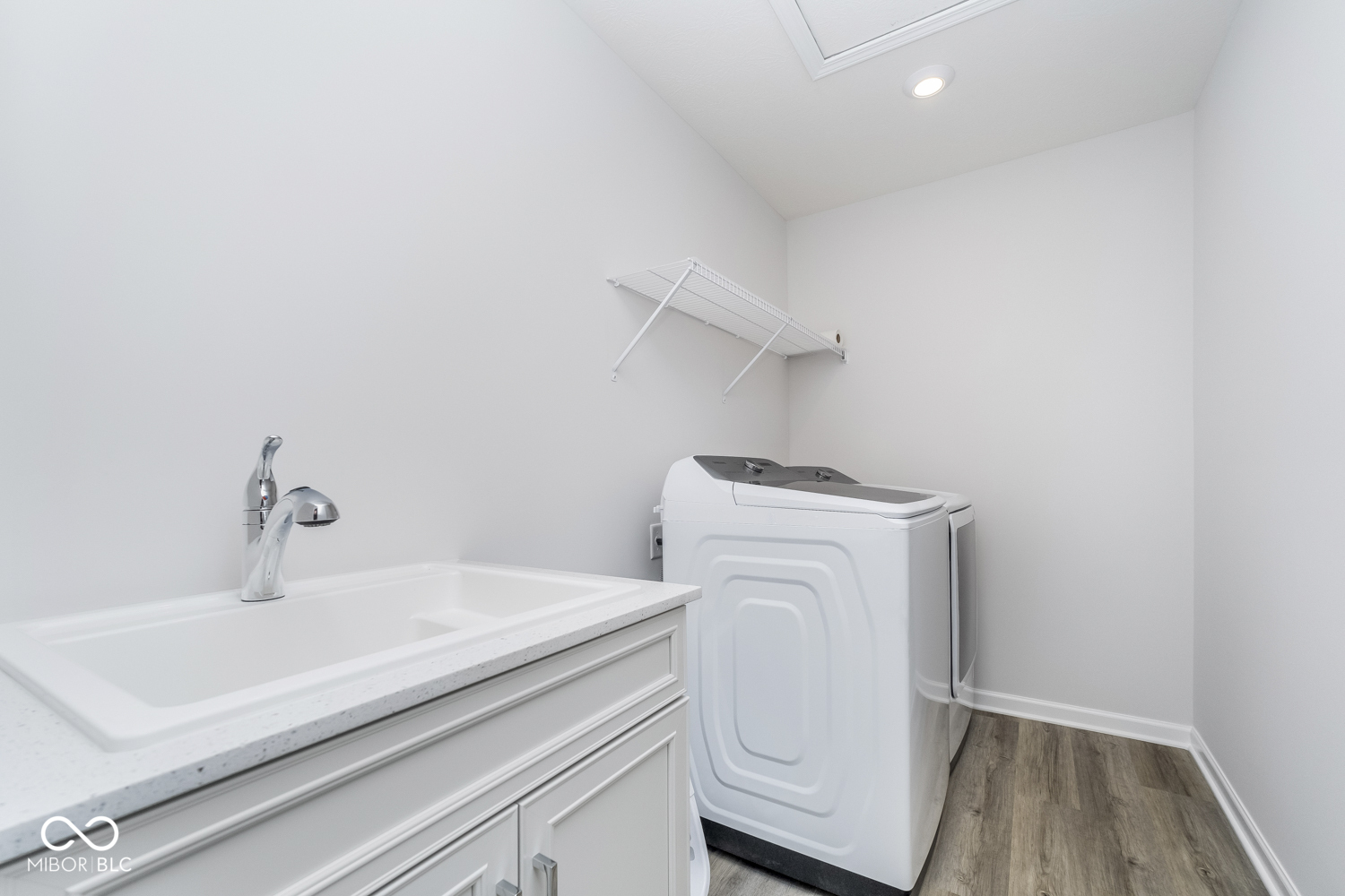 6609 N Dogwood Drive