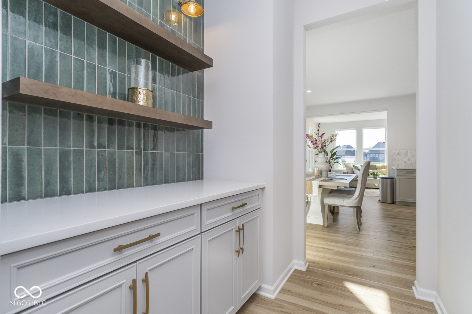 6609 N Dogwood Drive