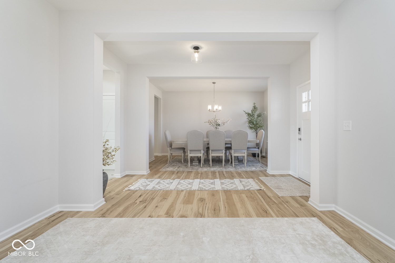 6609 N Dogwood Drive