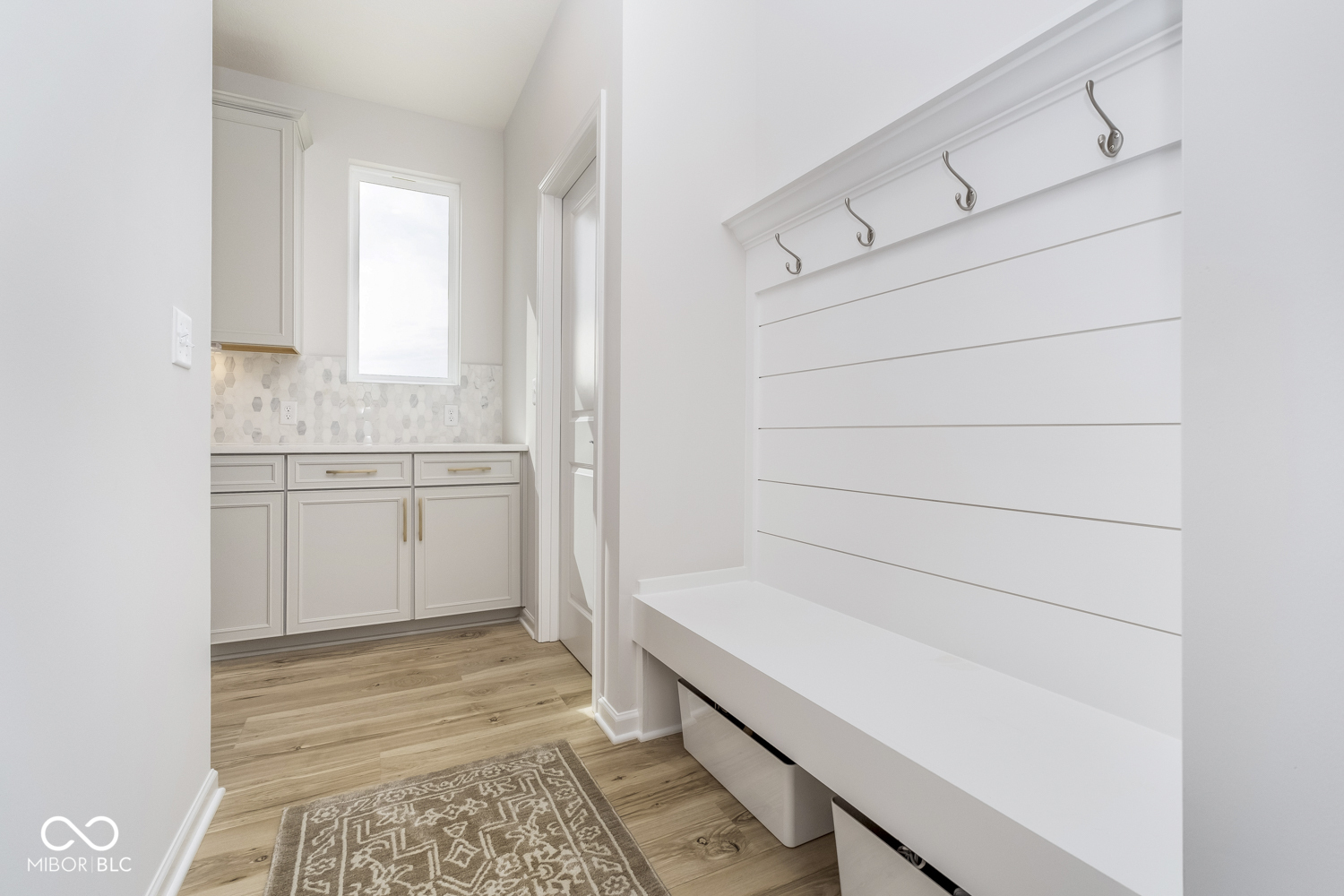 6609 N Dogwood Drive