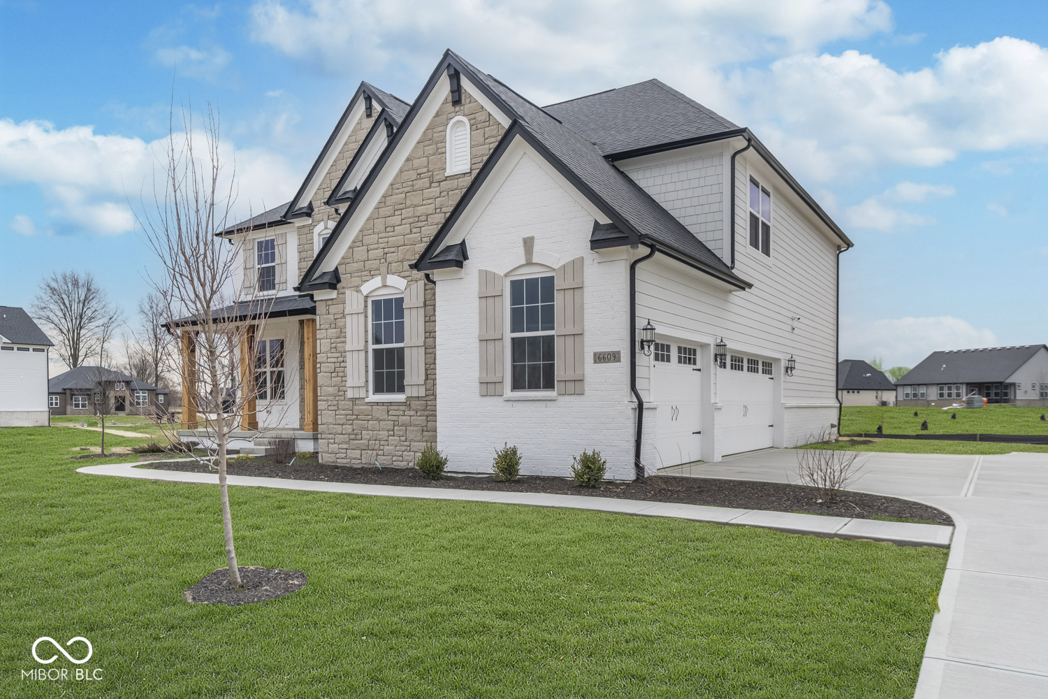 6609 N Dogwood Drive