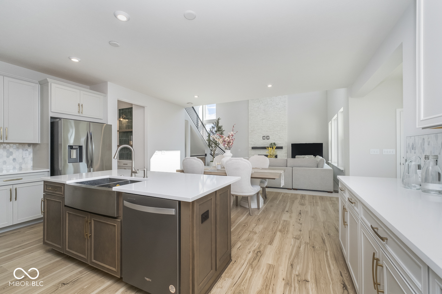 6609 N Dogwood Drive