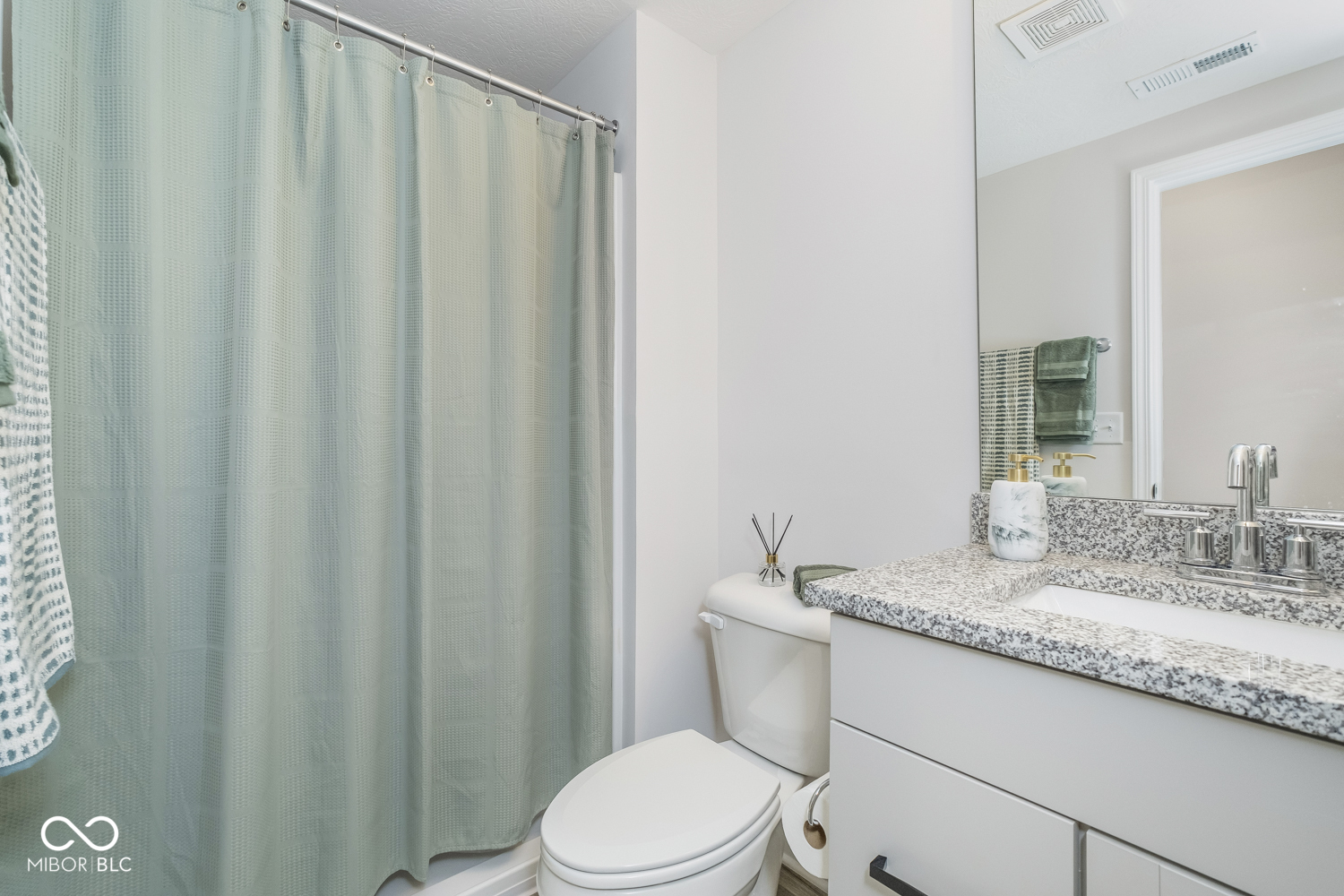 6609 N Dogwood Drive