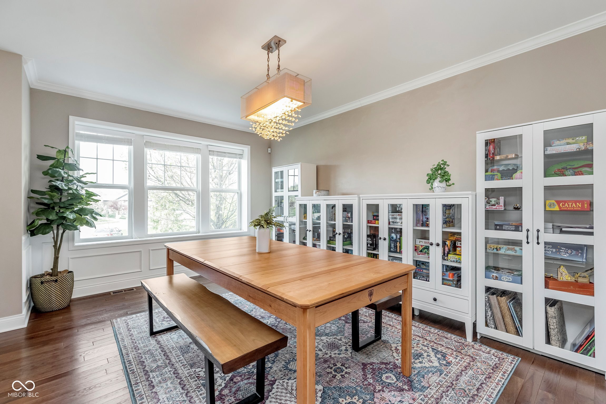 3728 Dunellen Circle