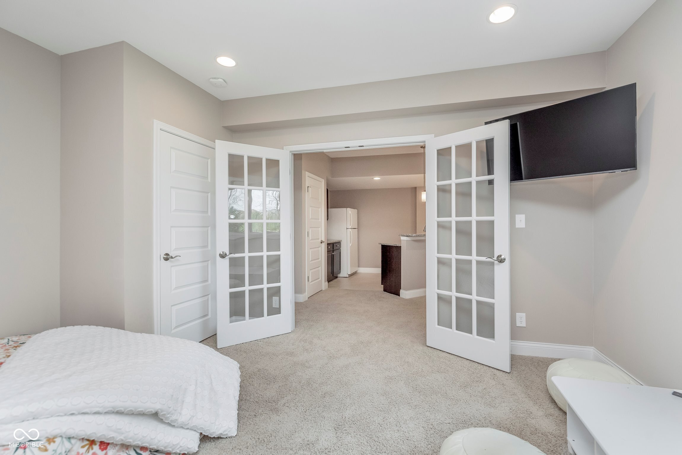 3728 Dunellen Circle