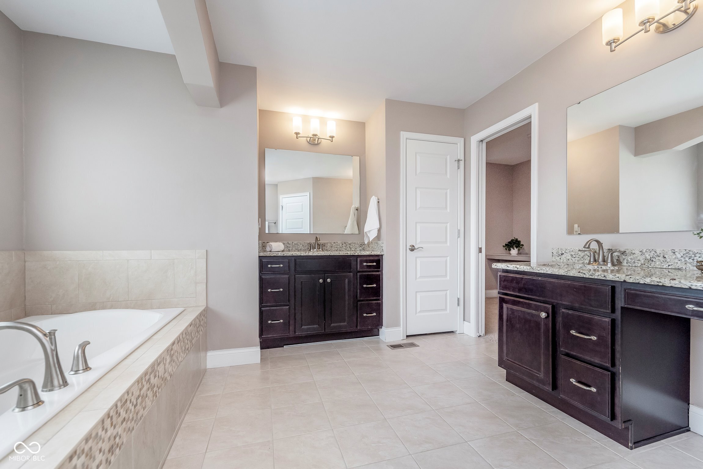 3728 Dunellen Circle