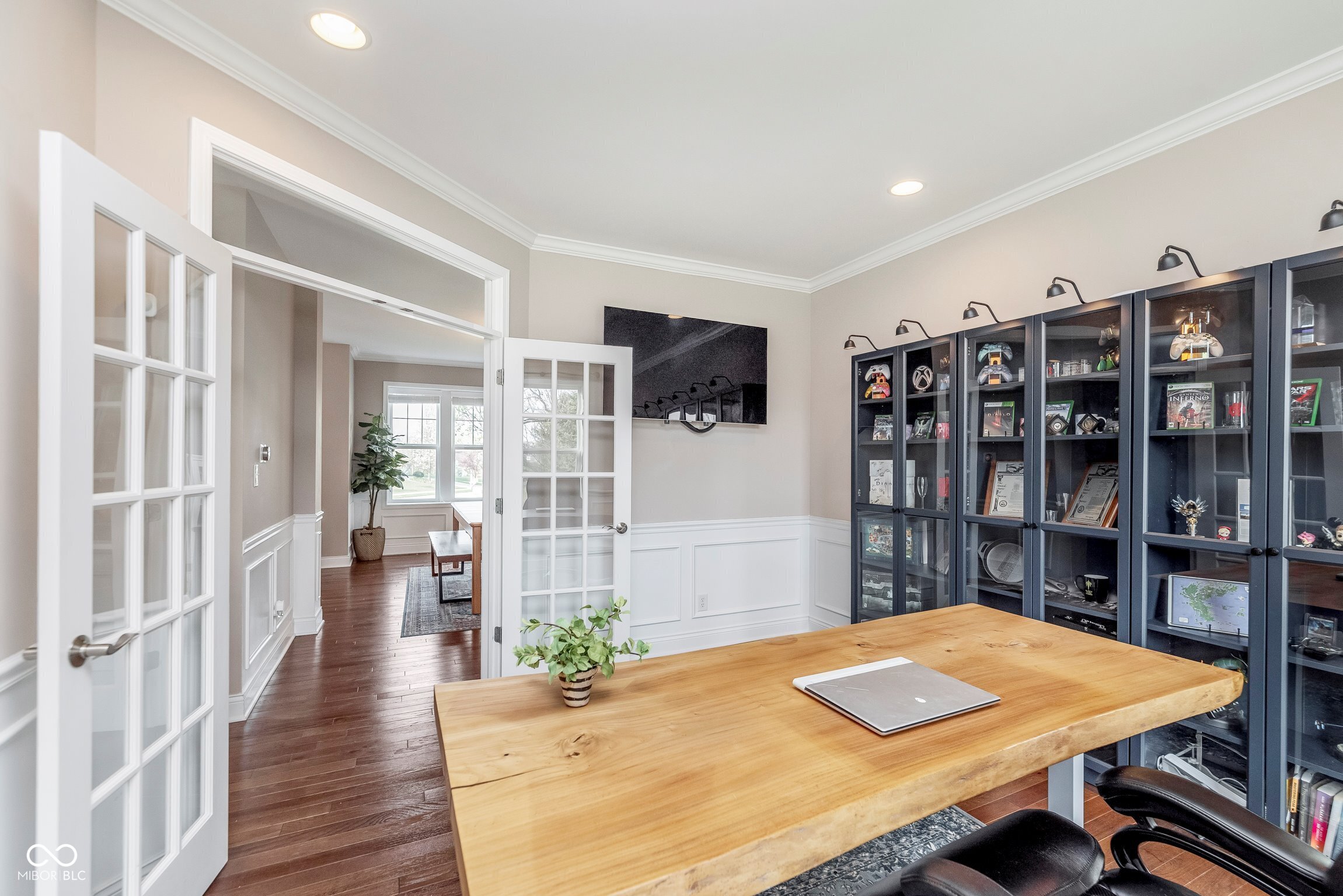 3728 Dunellen Circle