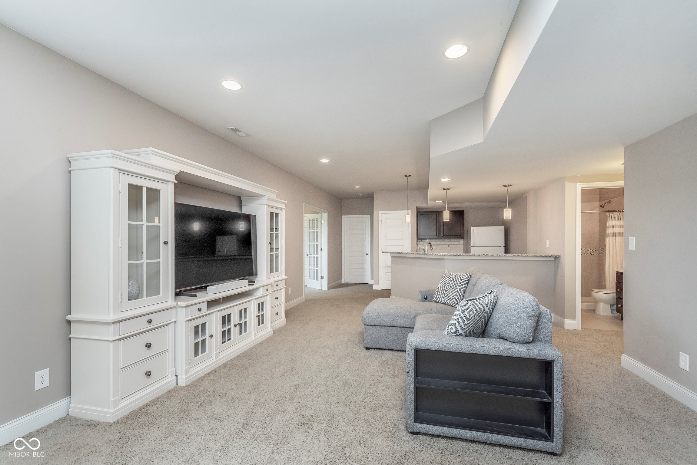 3728 Dunellen Circle