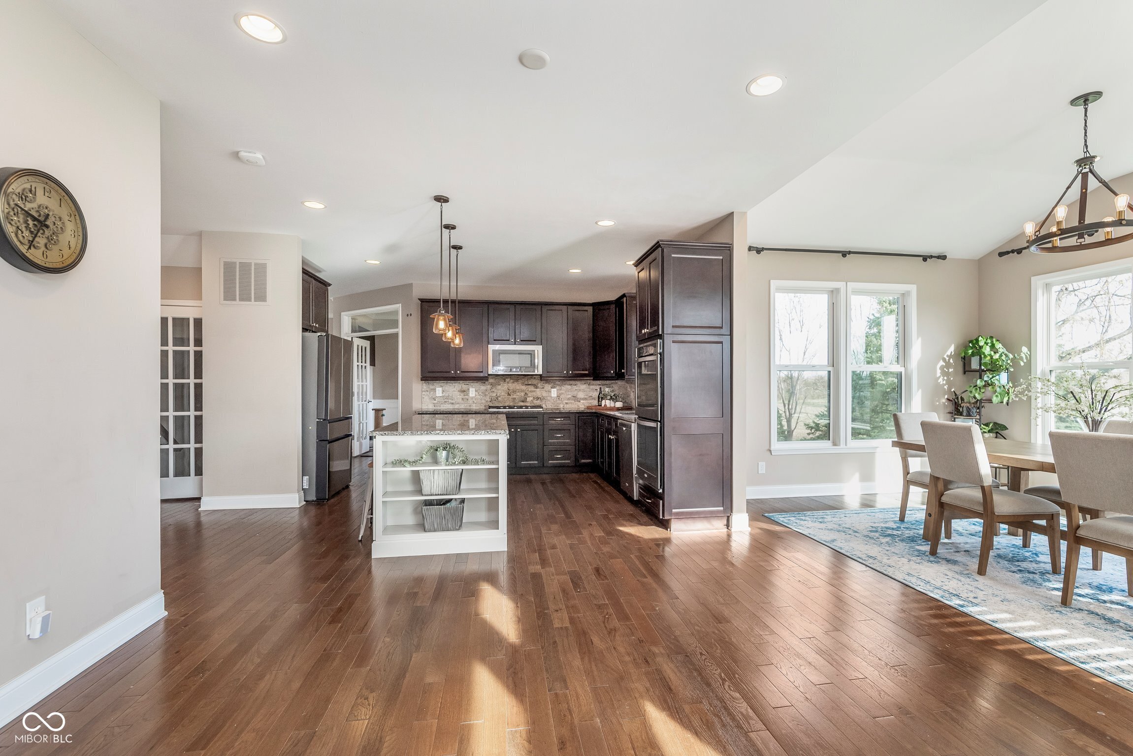 3728 Dunellen Circle