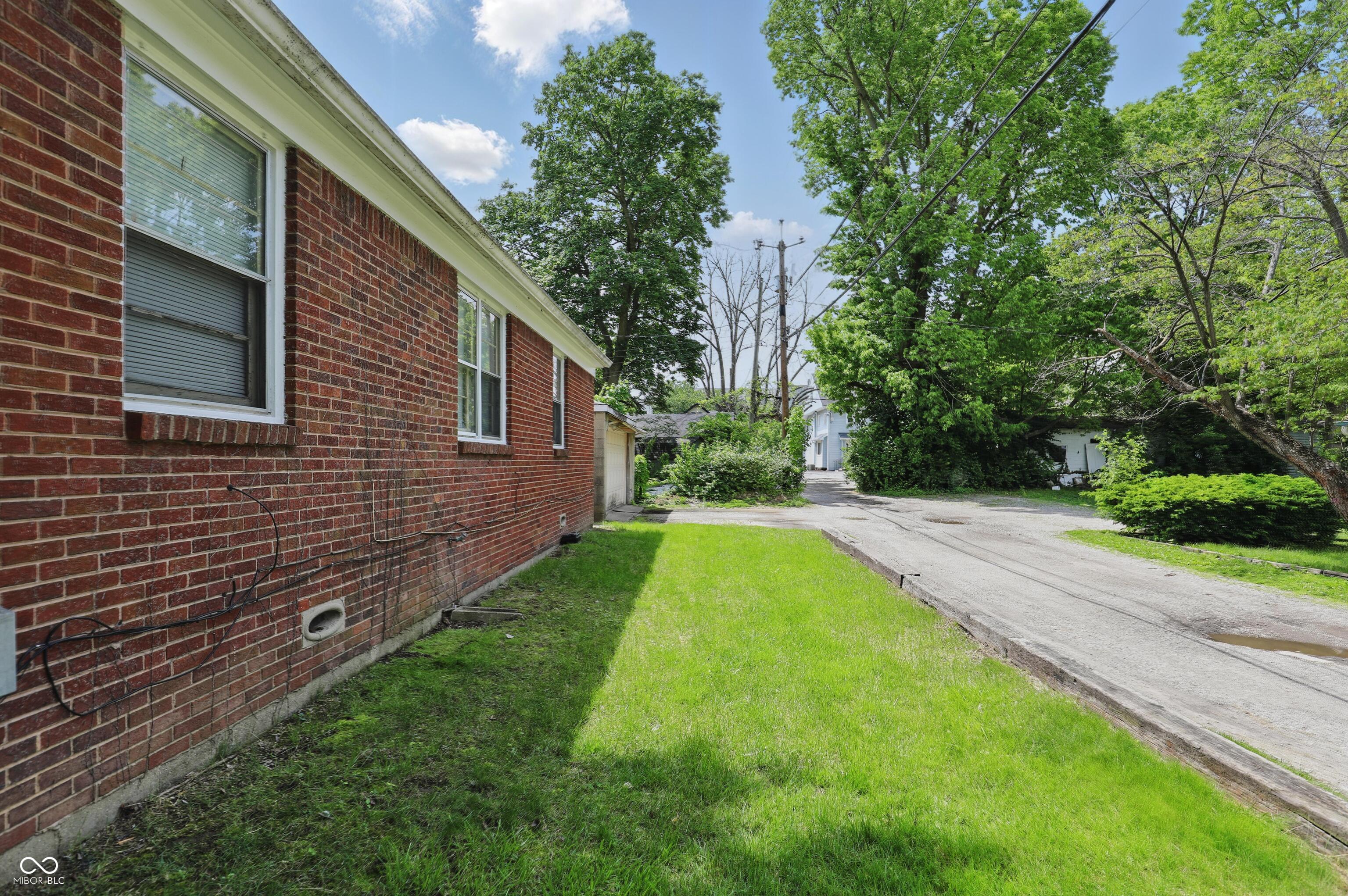 4610 Rookwood Avenue