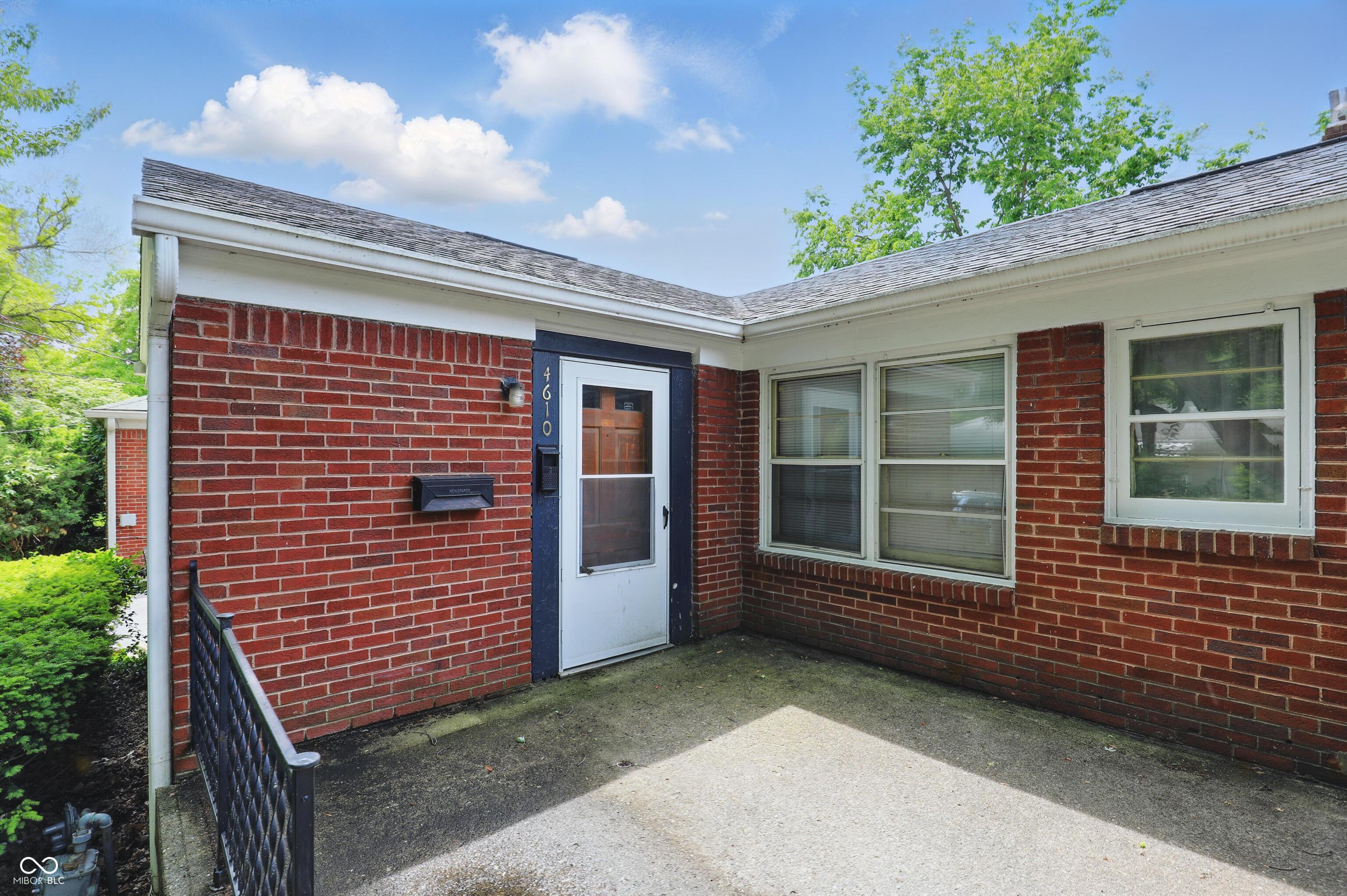 4610 Rookwood Avenue