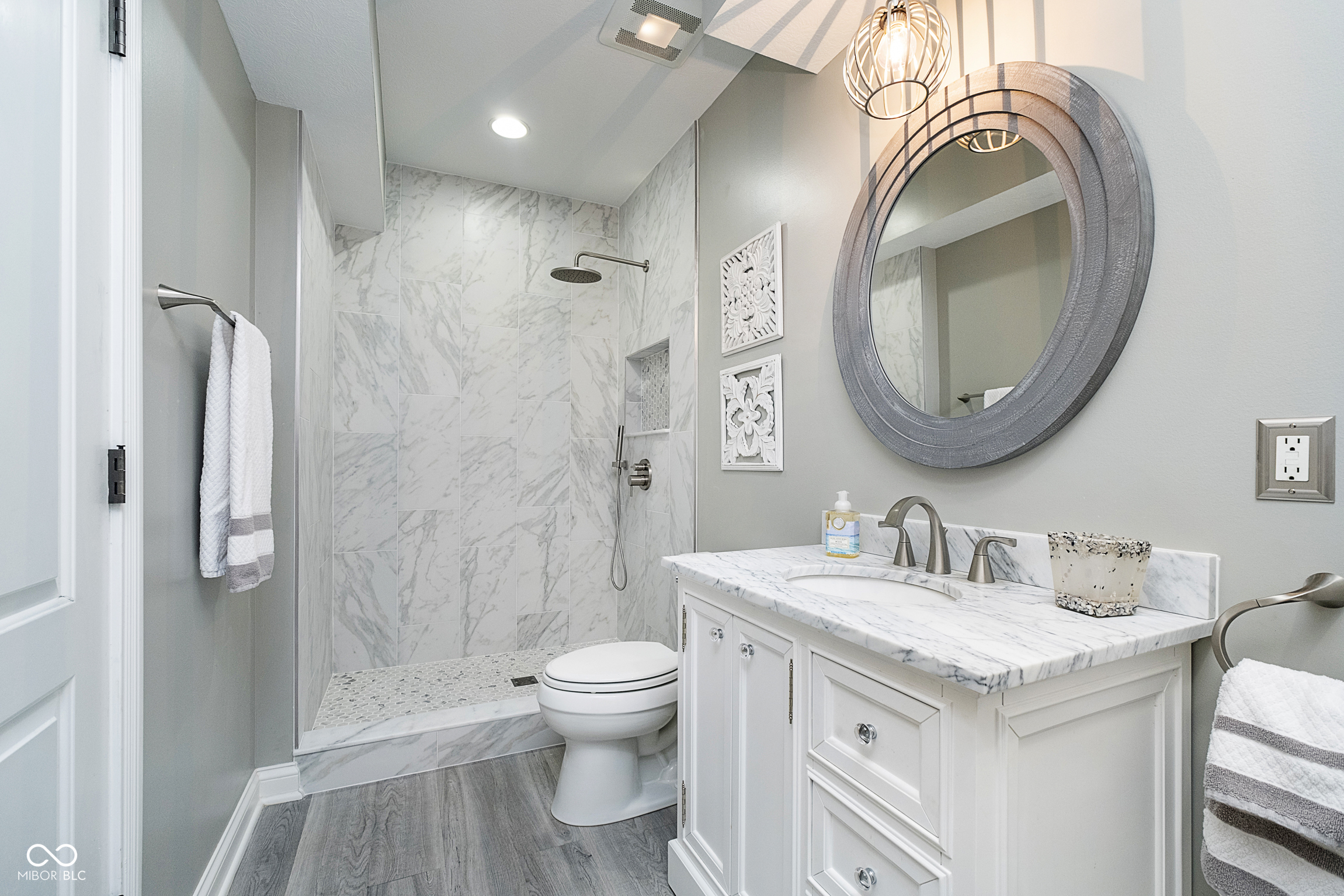 12192 Woods Bay Place