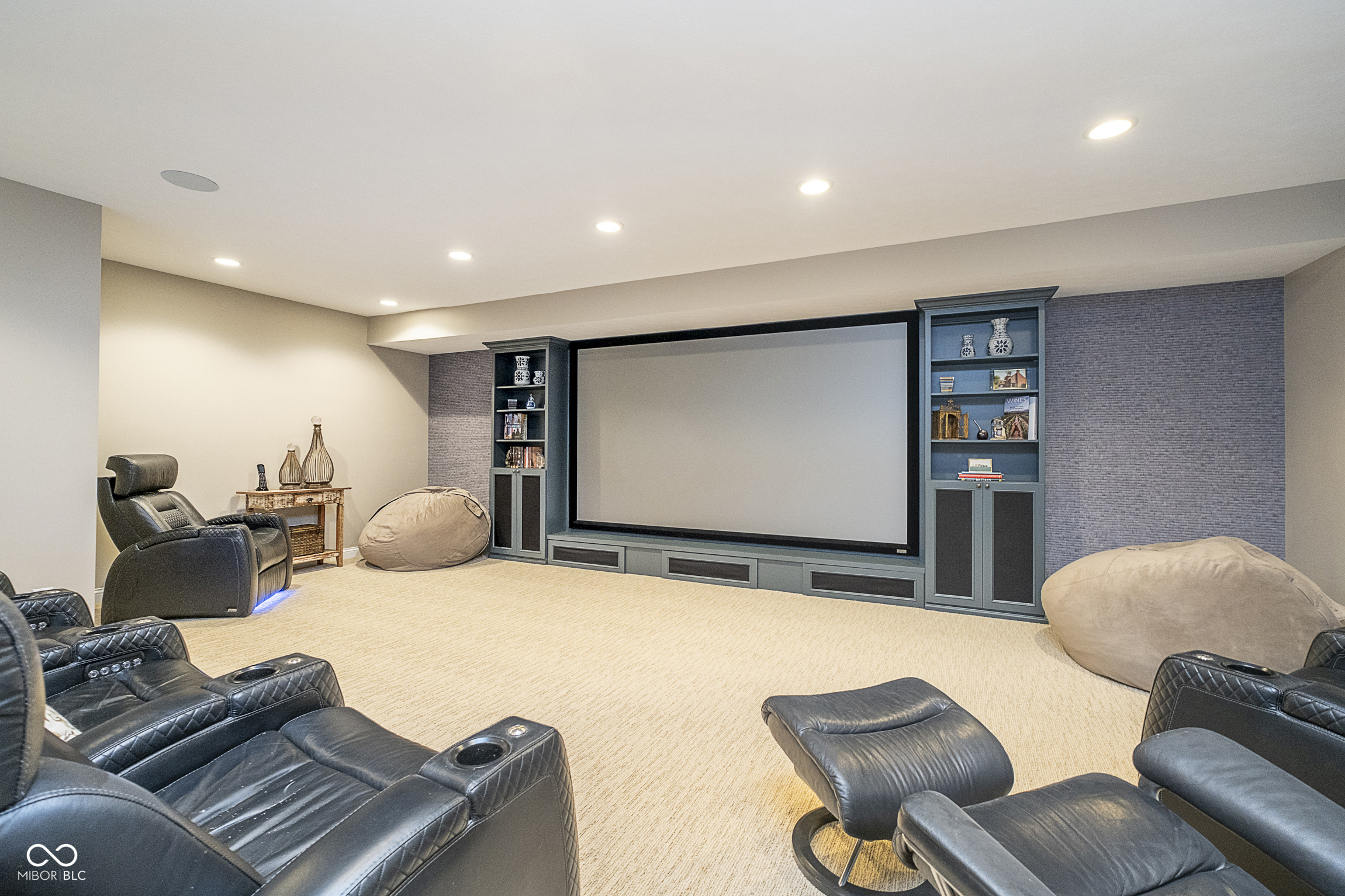 12192 Woods Bay Place