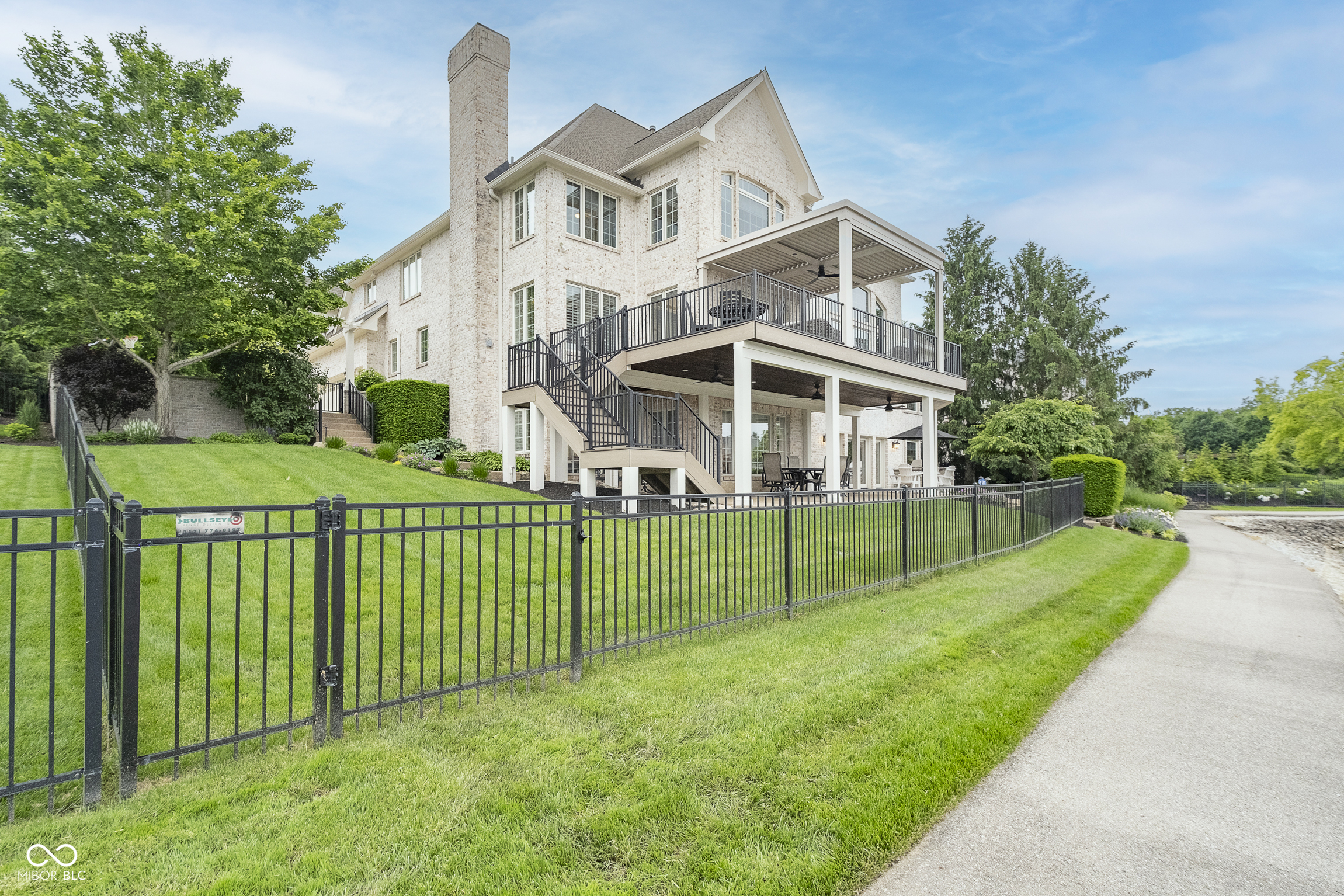 12192 Woods Bay Place