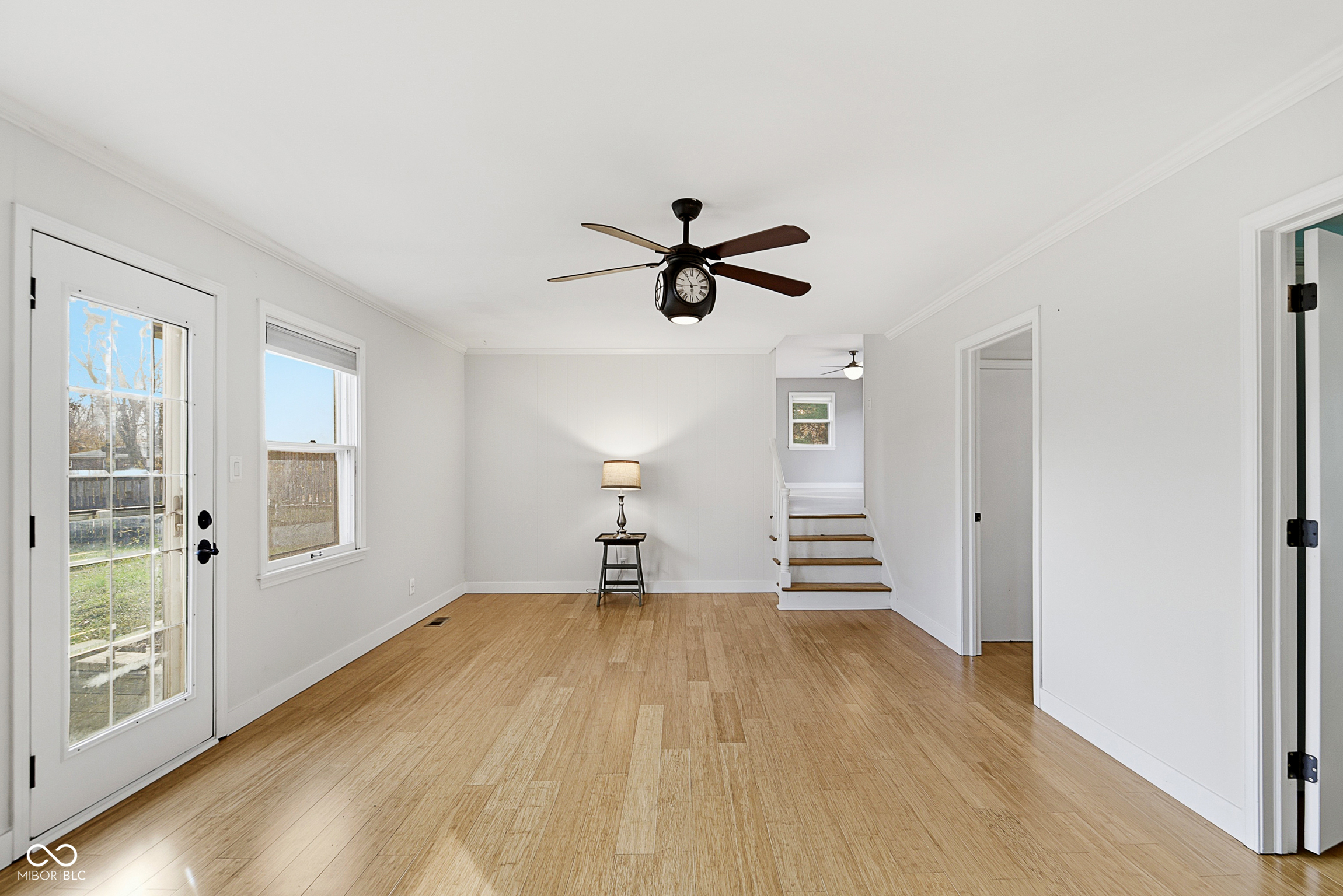 2704 Lakewood Drive N