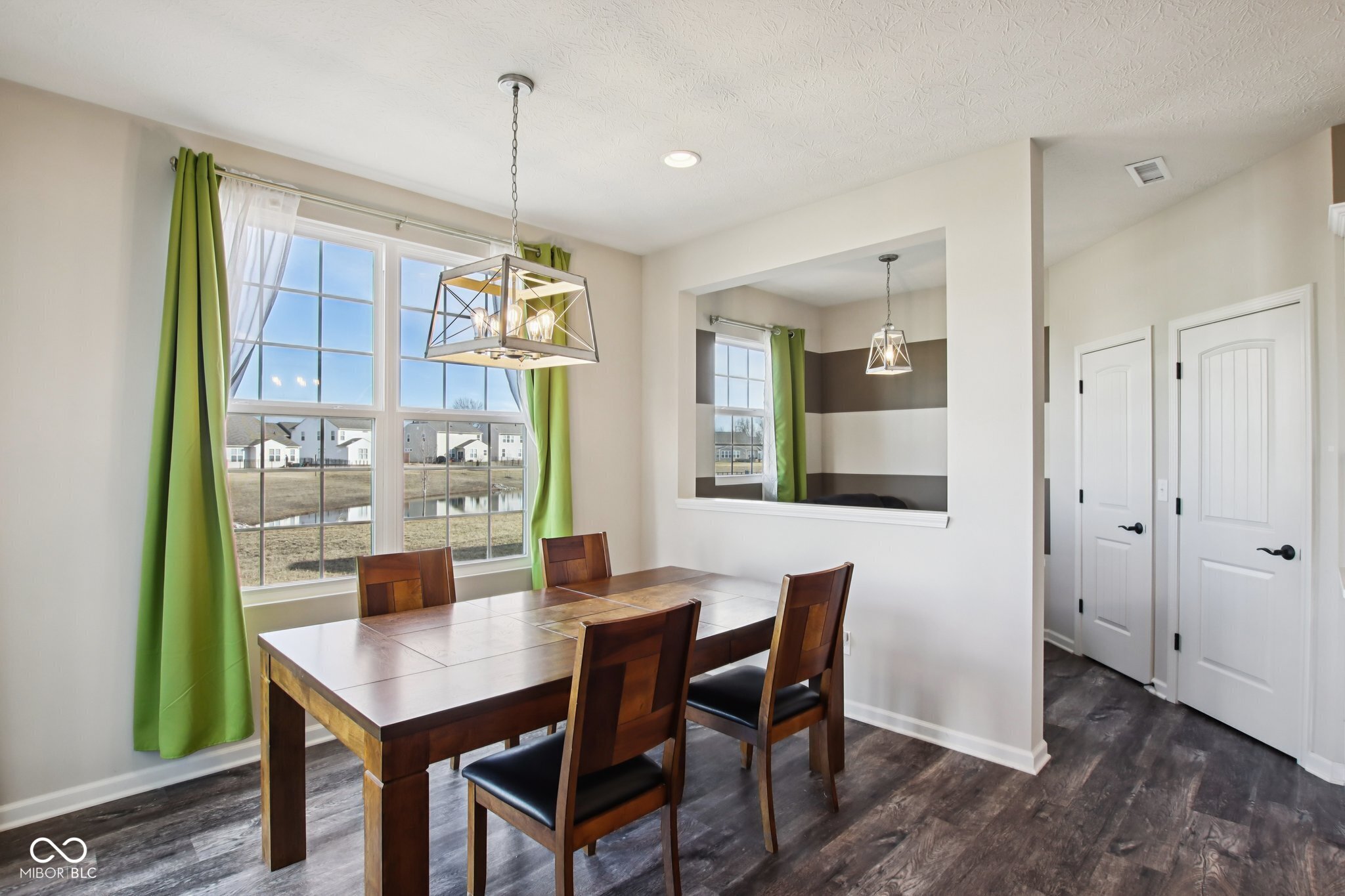 6596 Overlander Lane