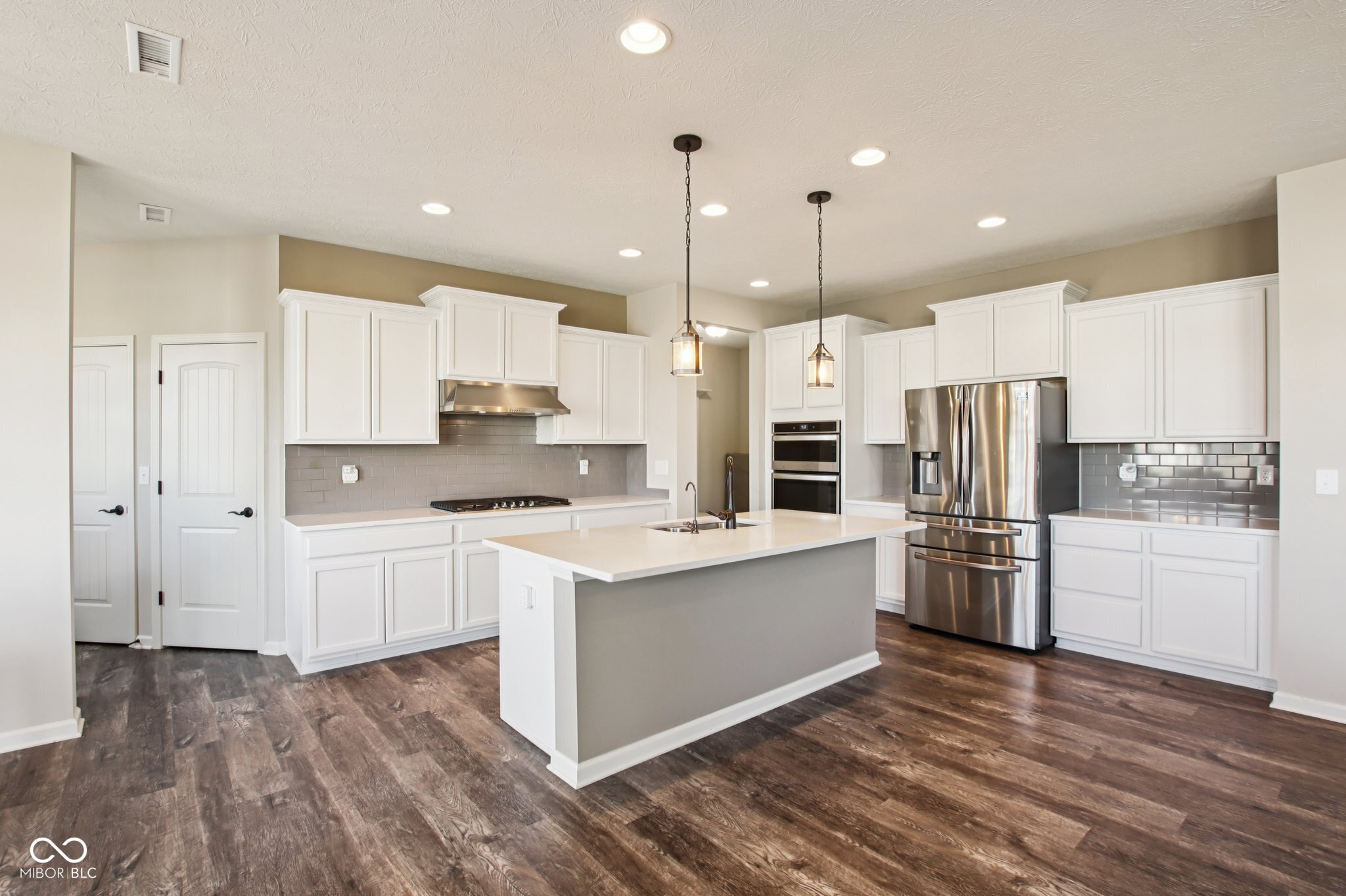 6596 Overlander Lane