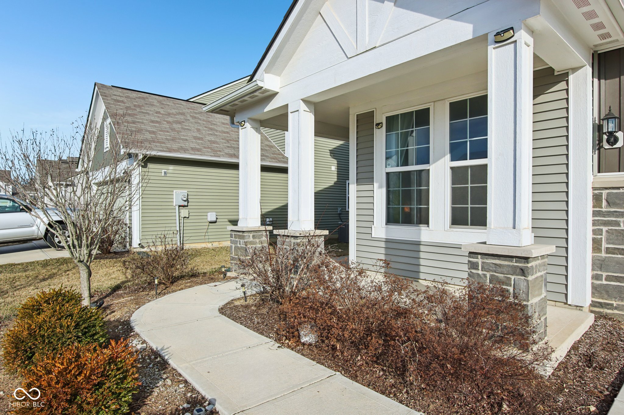 6596 Overlander Lane