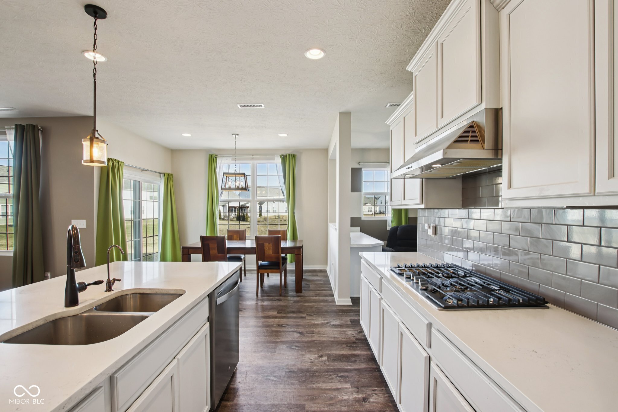 6596 Overlander Lane