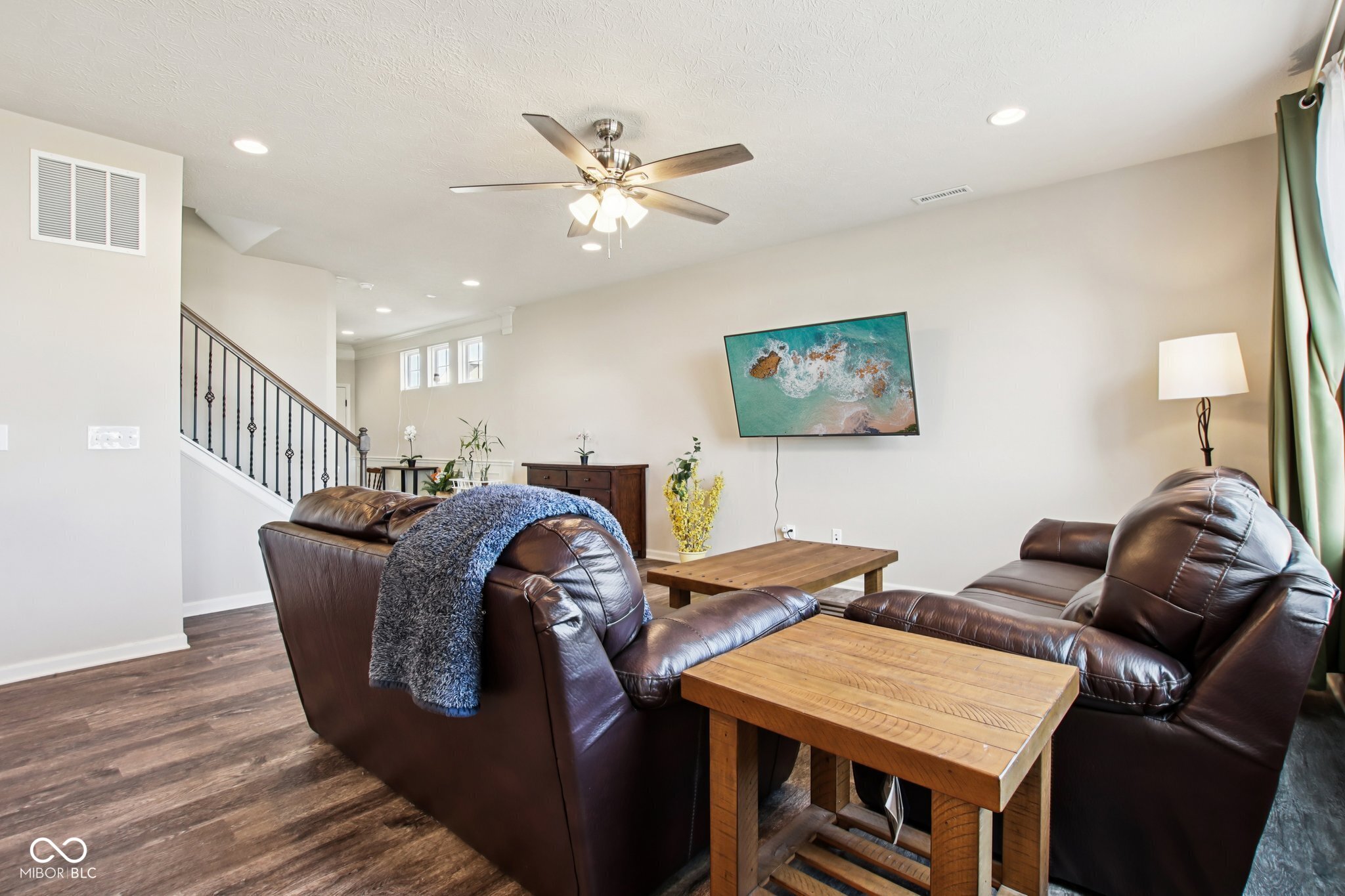 6596 Overlander Lane