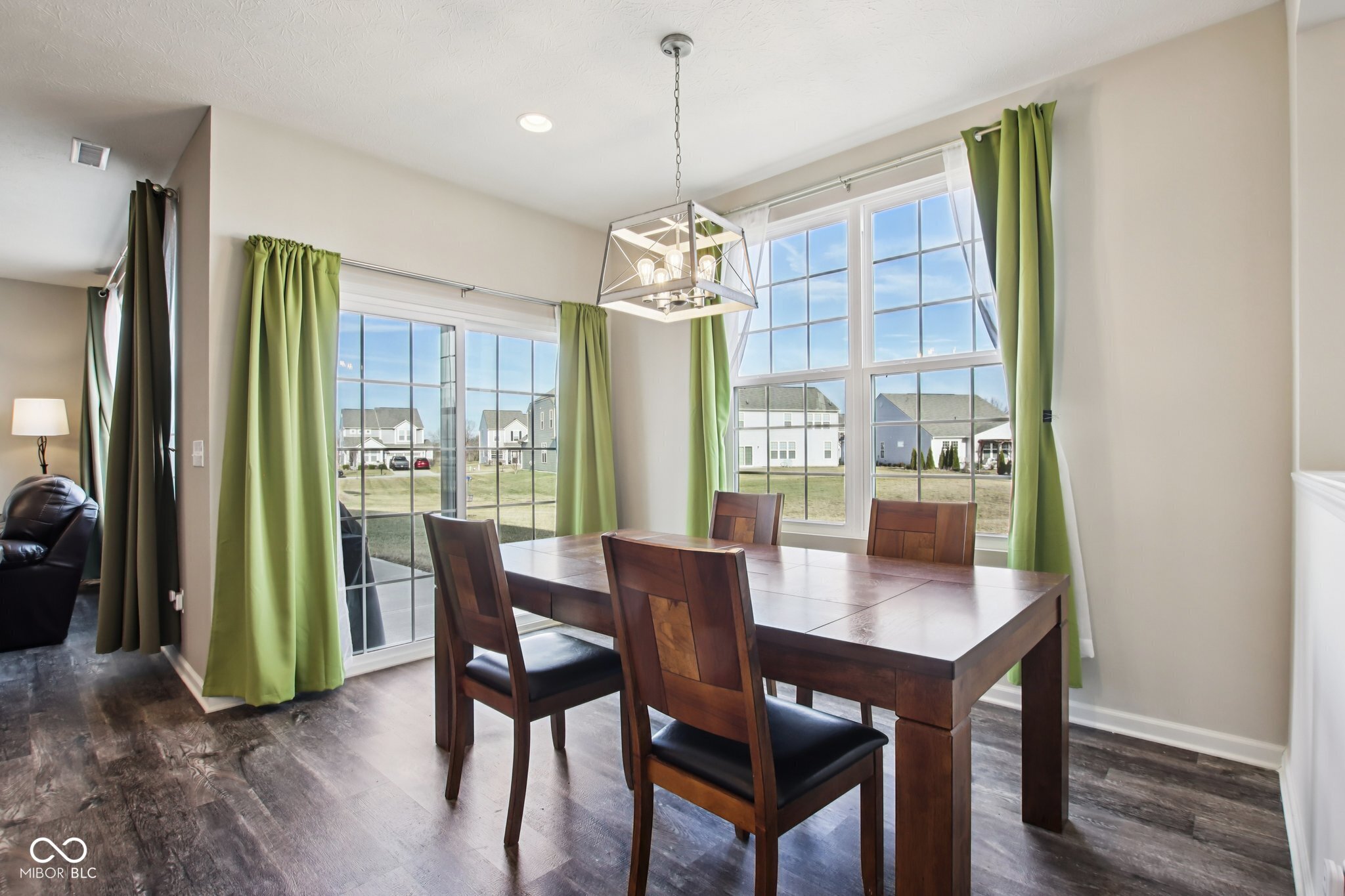 6596 Overlander Lane