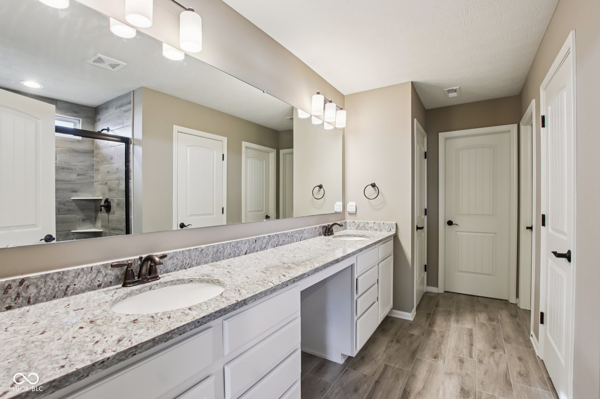 6596 Overlander Lane