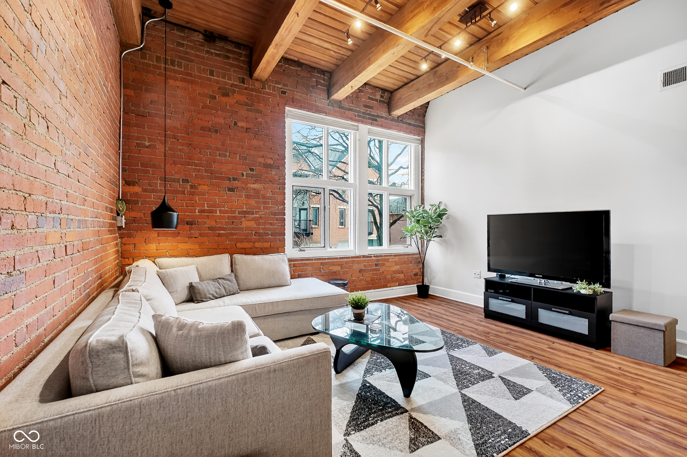 430 N Park Avenue Unit: 101