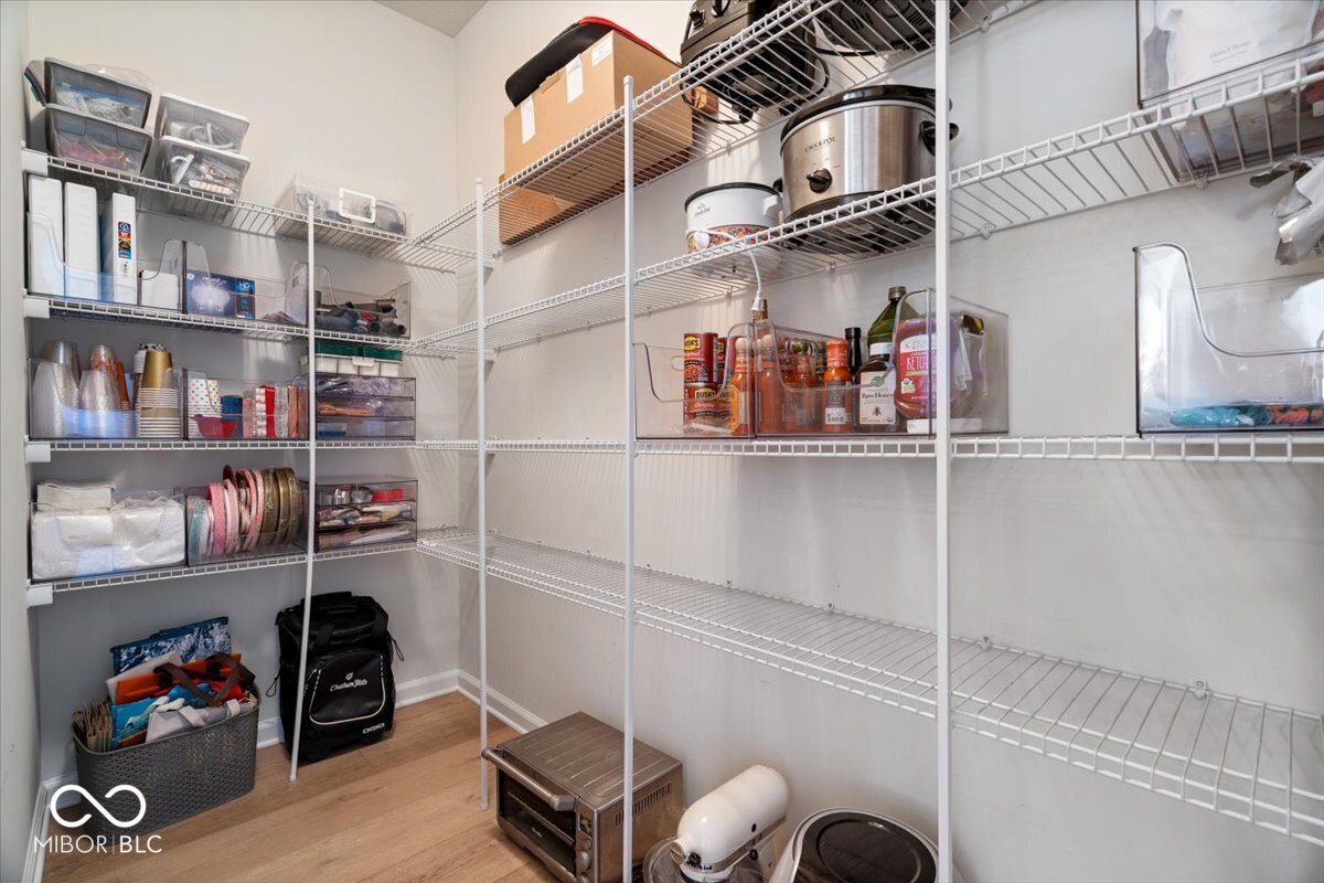 15800 Longship Court