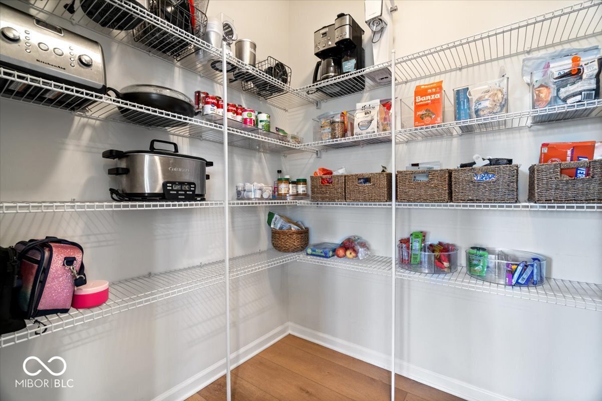 15800 Longship Court