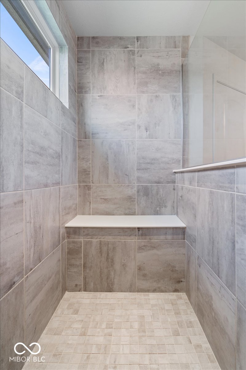 15800 Longship Court