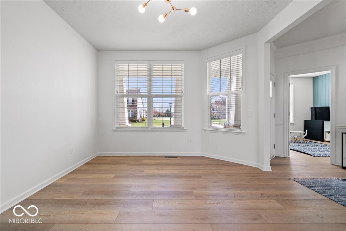 15800 Longship Court