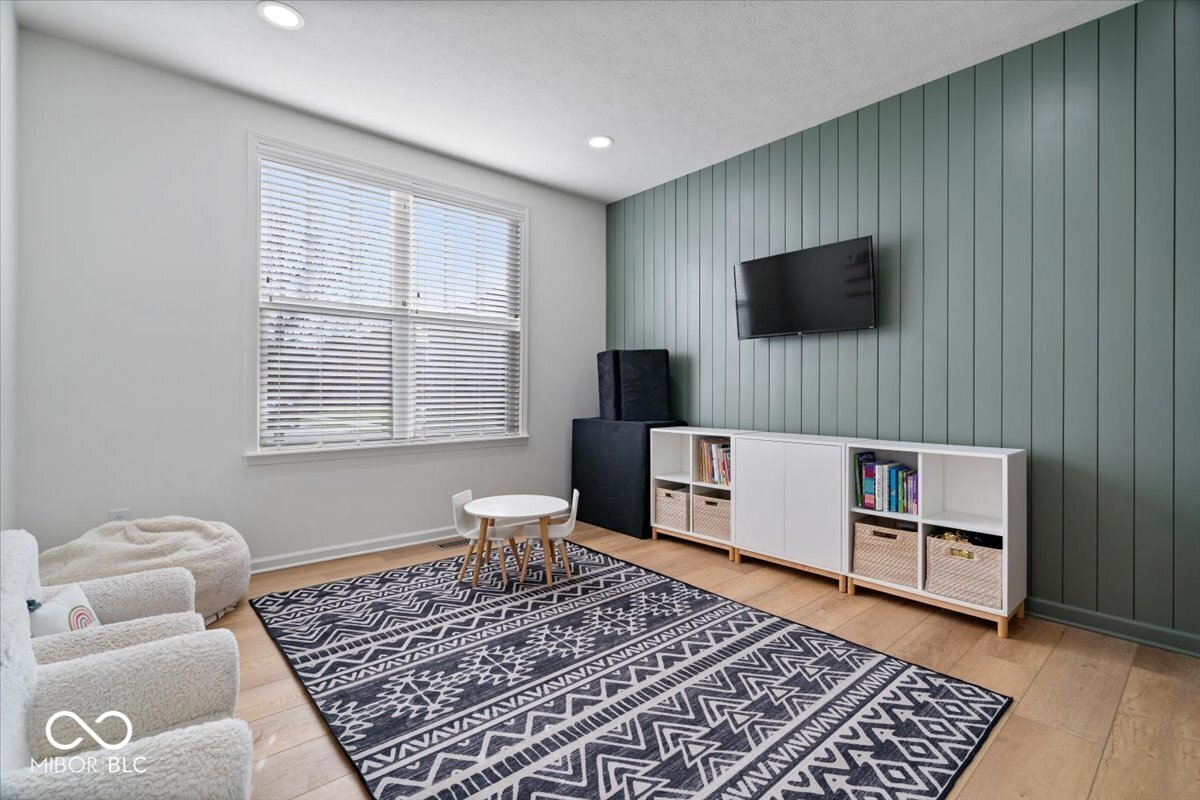 15800 Longship Court