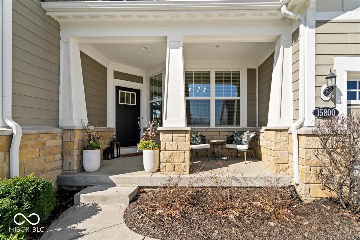 15800 Longship Court