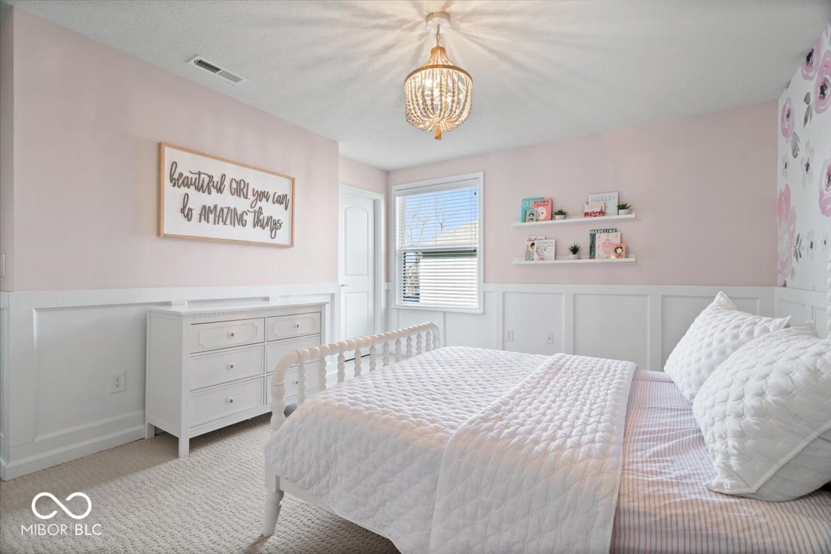 15800 Longship Court