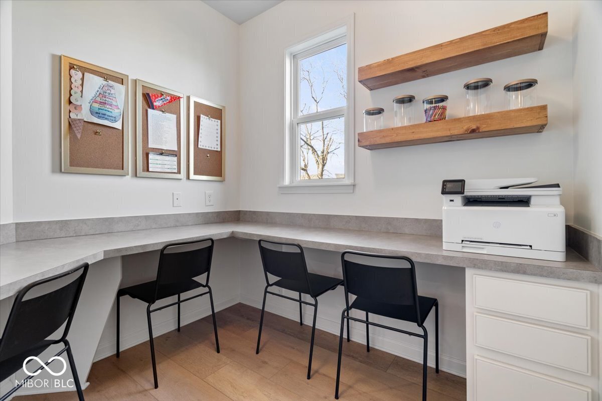 15800 Longship Court