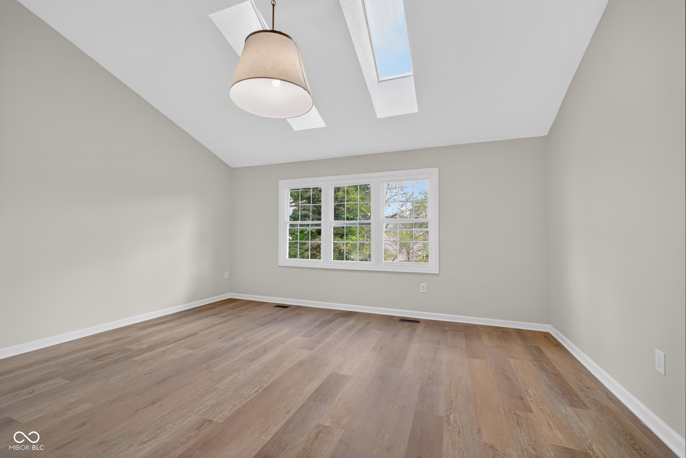 4864 Ashbrook Drive
