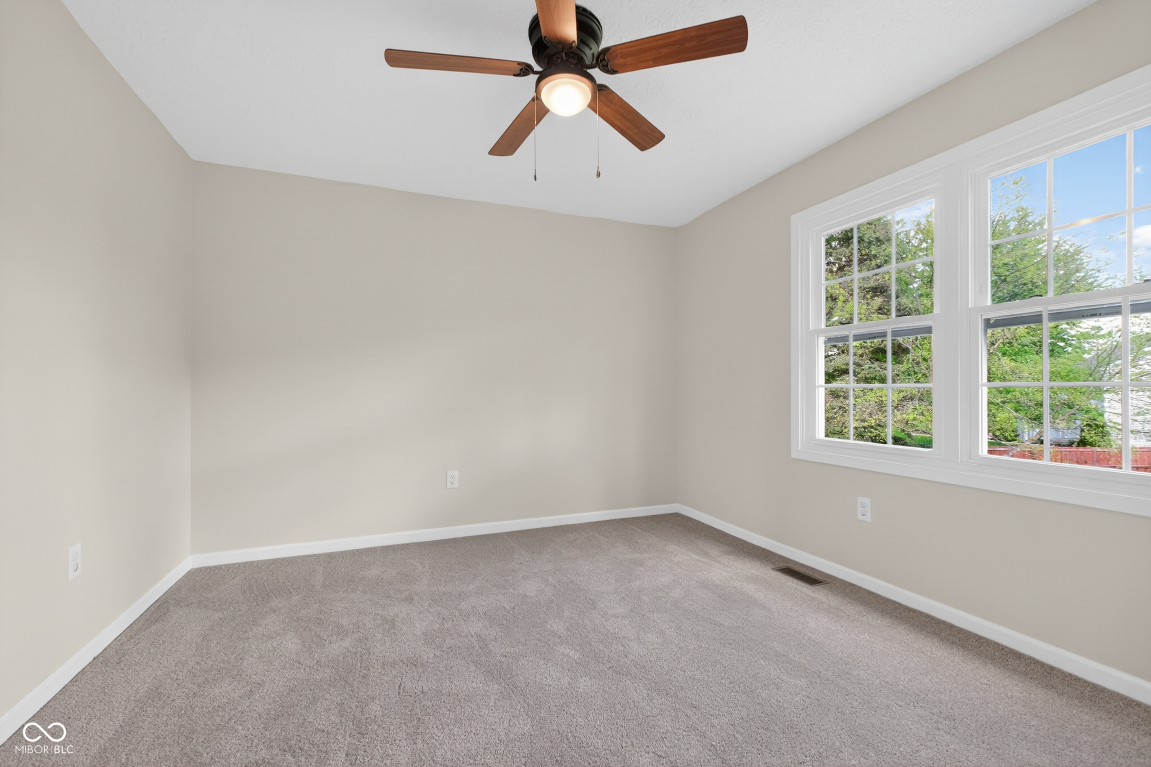 4864 Ashbrook Drive