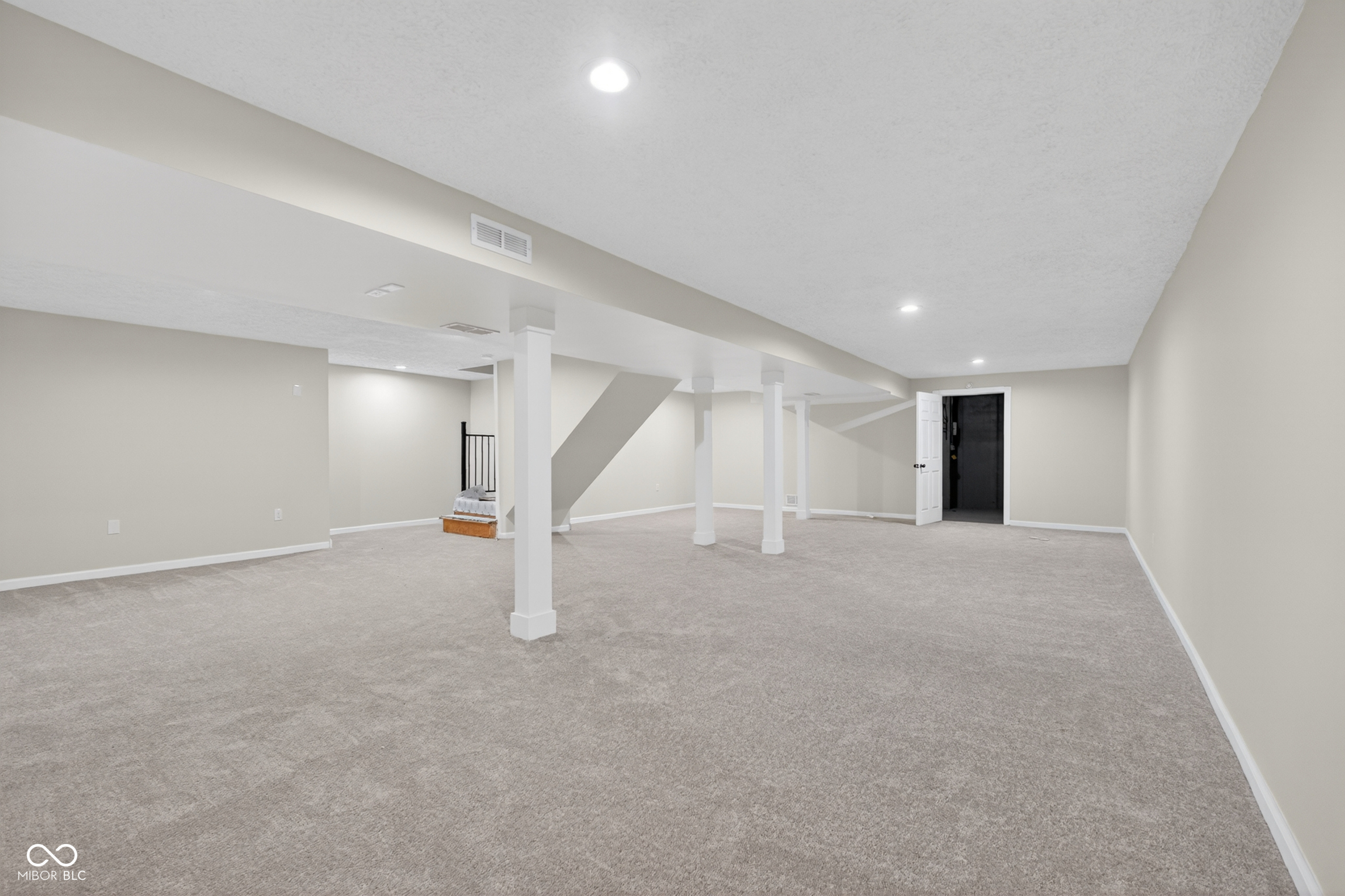 4864 Ashbrook Drive