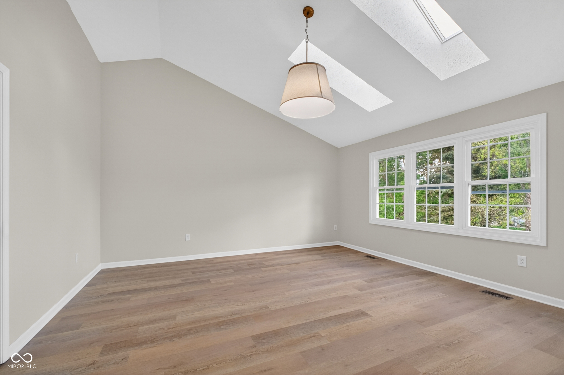 4864 Ashbrook Drive