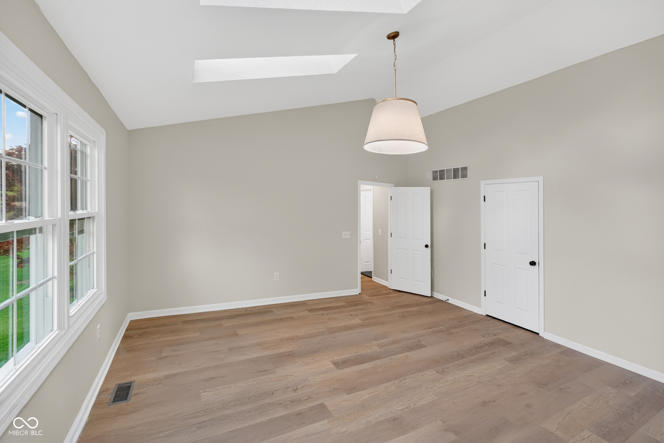 4864 Ashbrook Drive