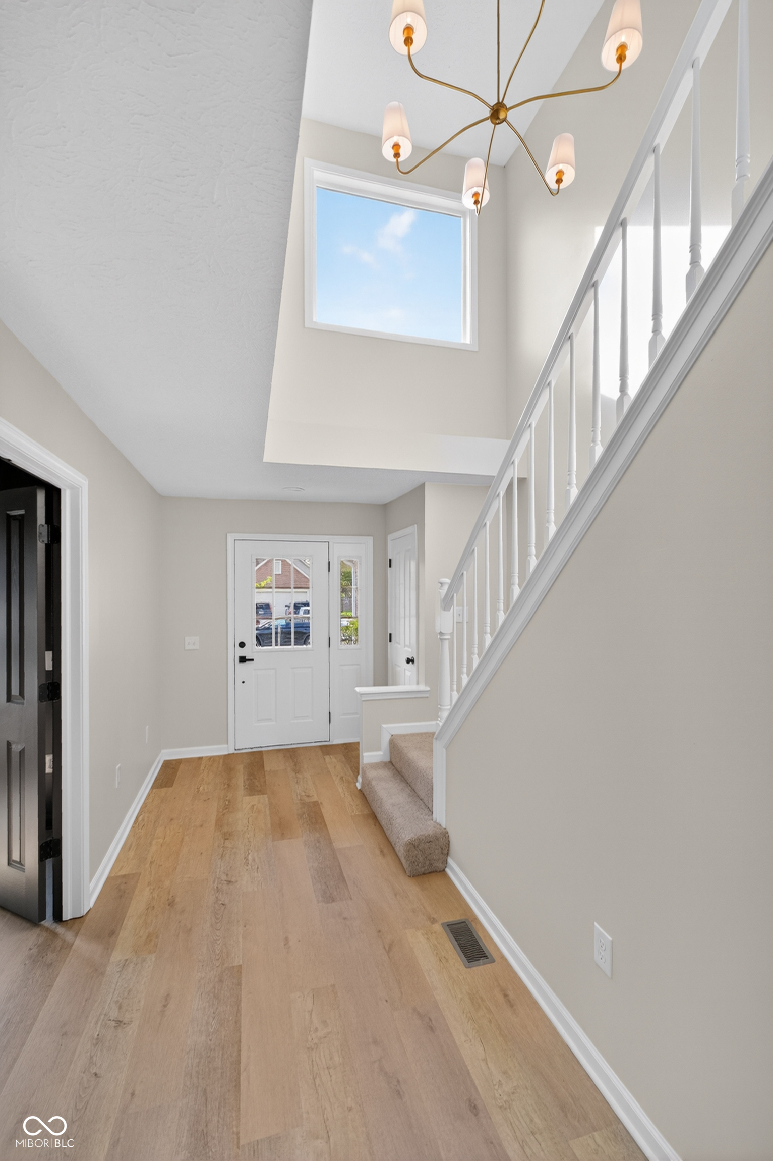4864 Ashbrook Drive