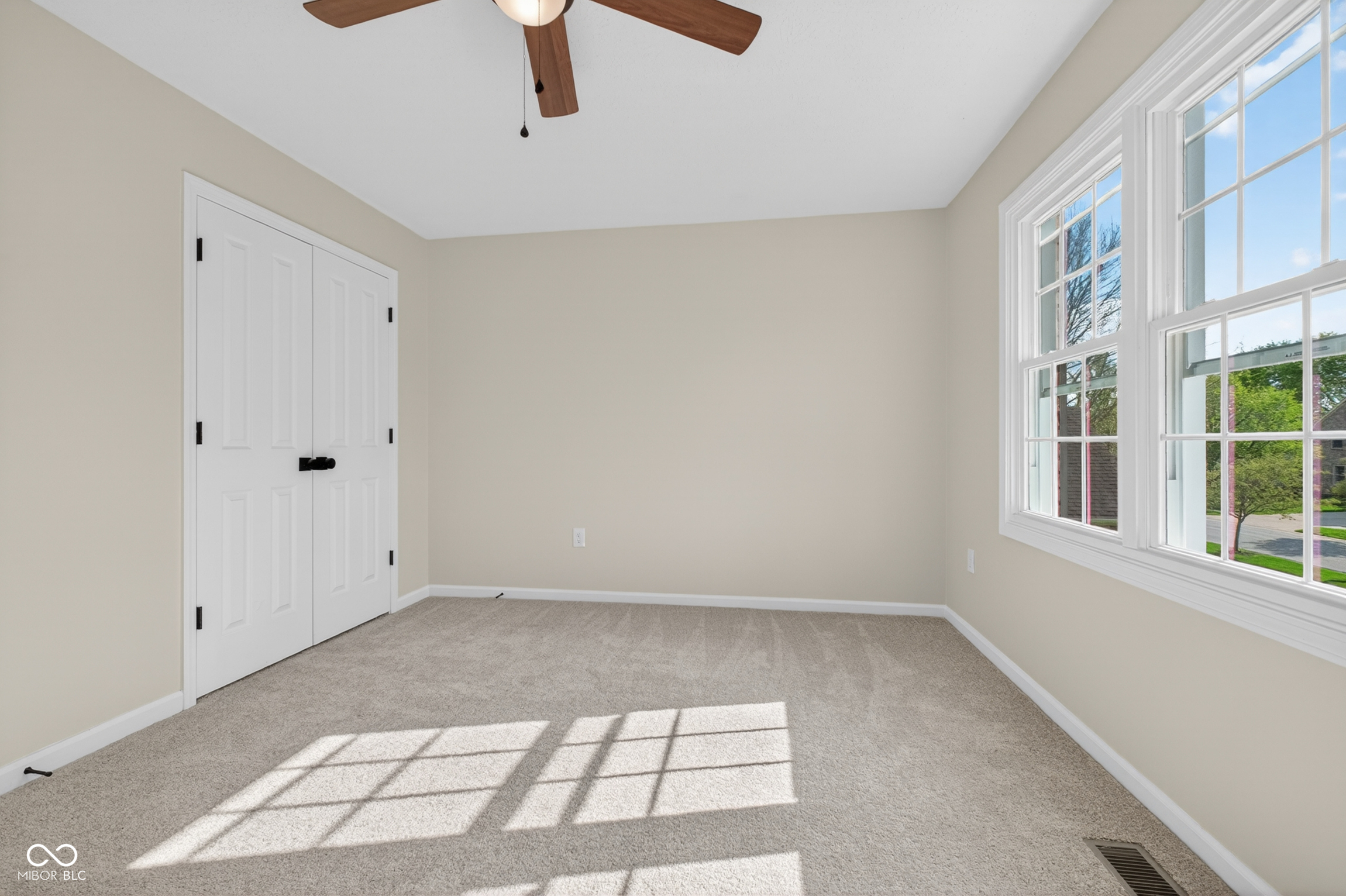 4864 Ashbrook Drive