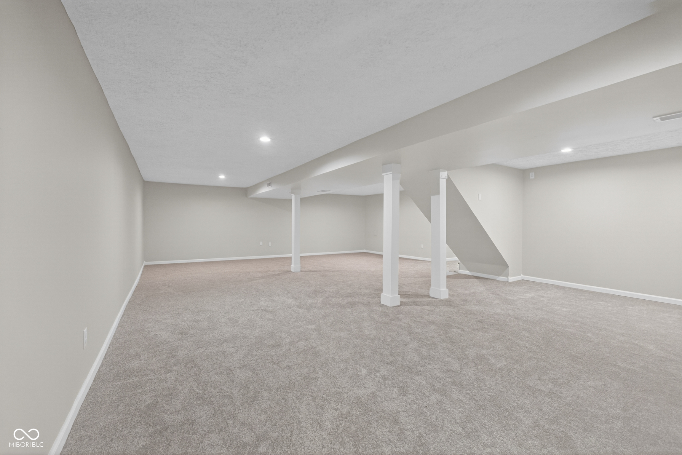 4864 Ashbrook Drive